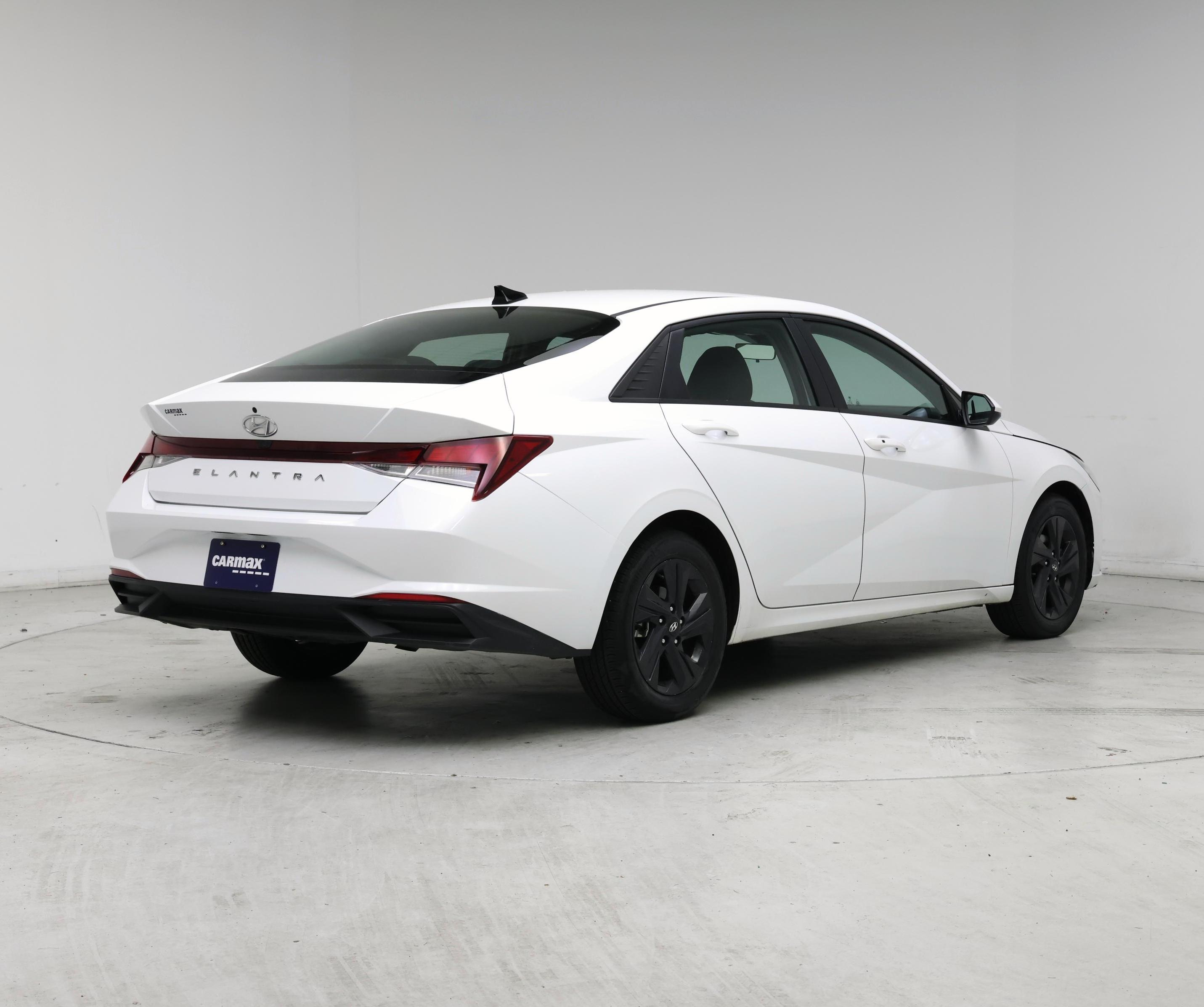 Thumbnail: 2021 Hyundai Elantra - 8