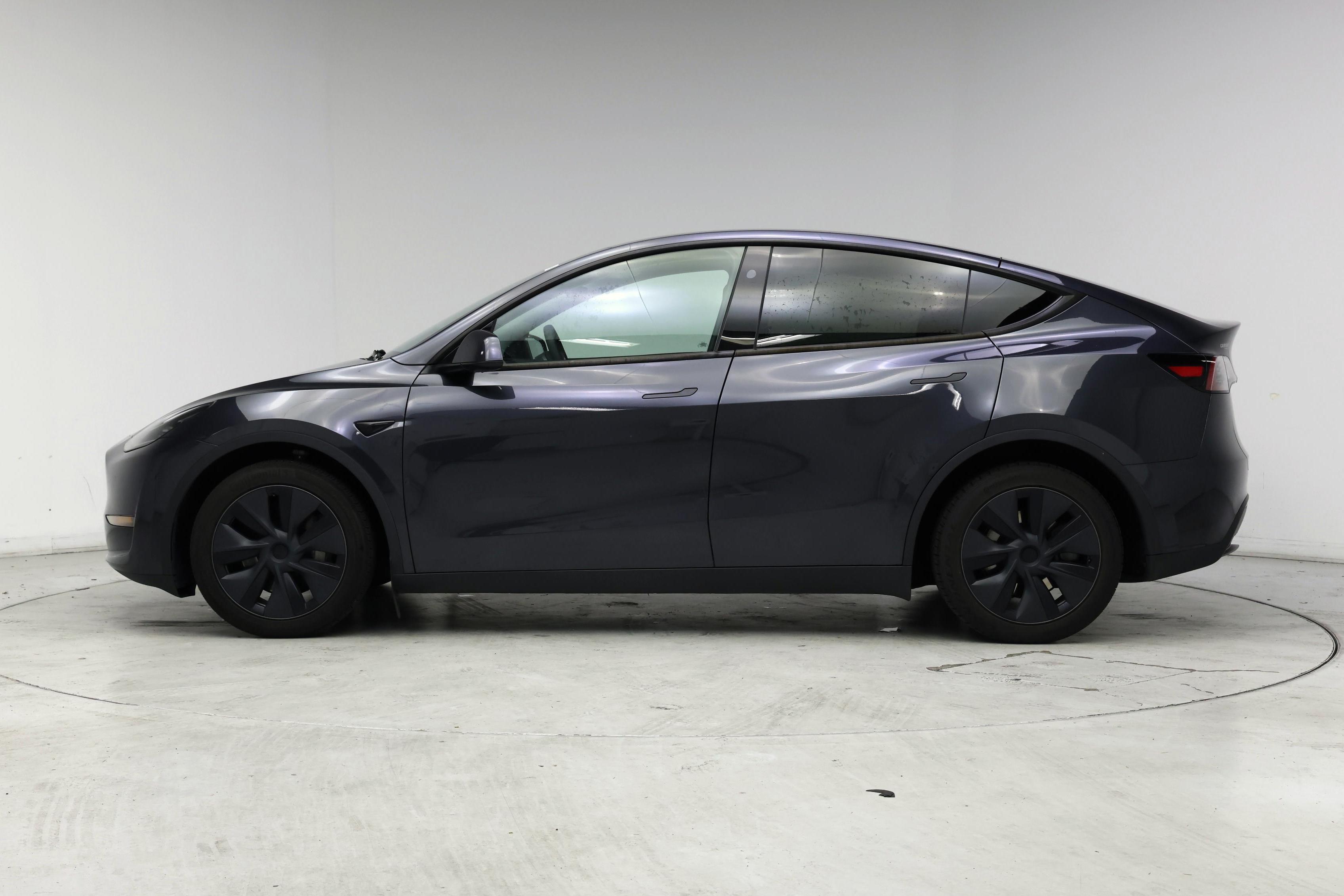 Thumbnail: 2024 Tesla Model Y - 3
