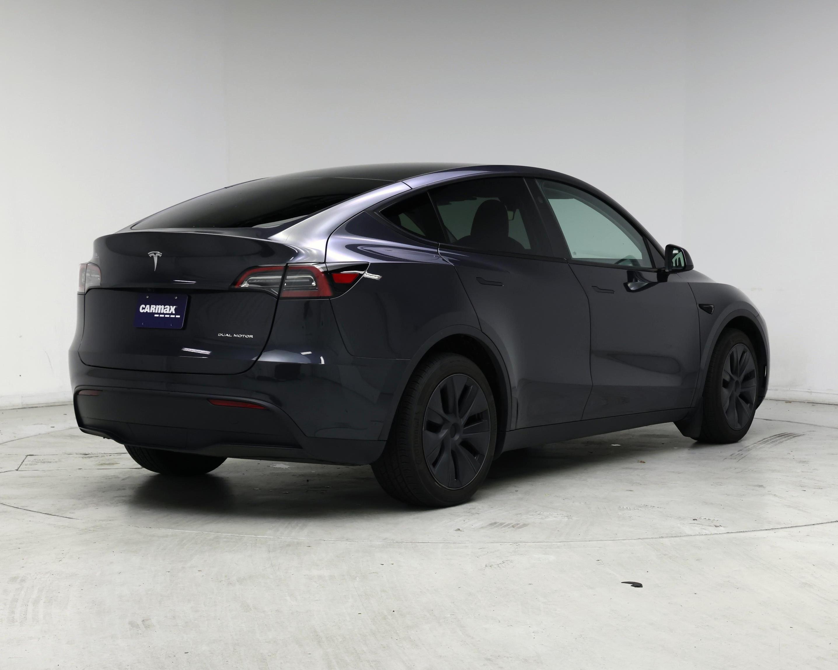 Thumbnail: 2024 Tesla Model Y - 8