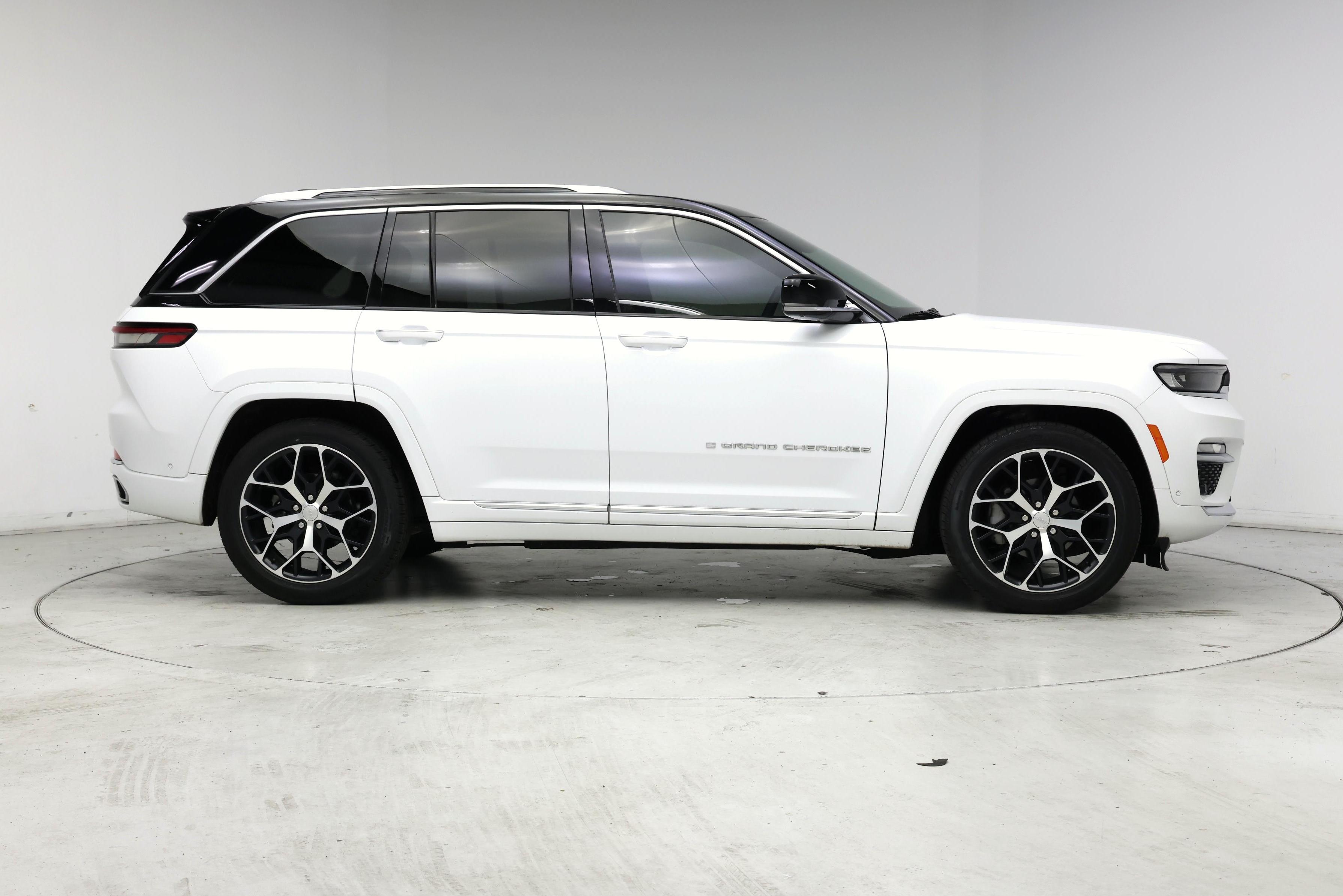 Thumbnail: 2024 Jeep Grand Cherokee - 7
