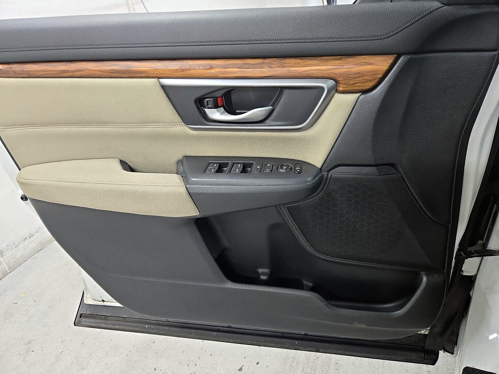 Thumbnail: 2017 Honda CR-V - 12