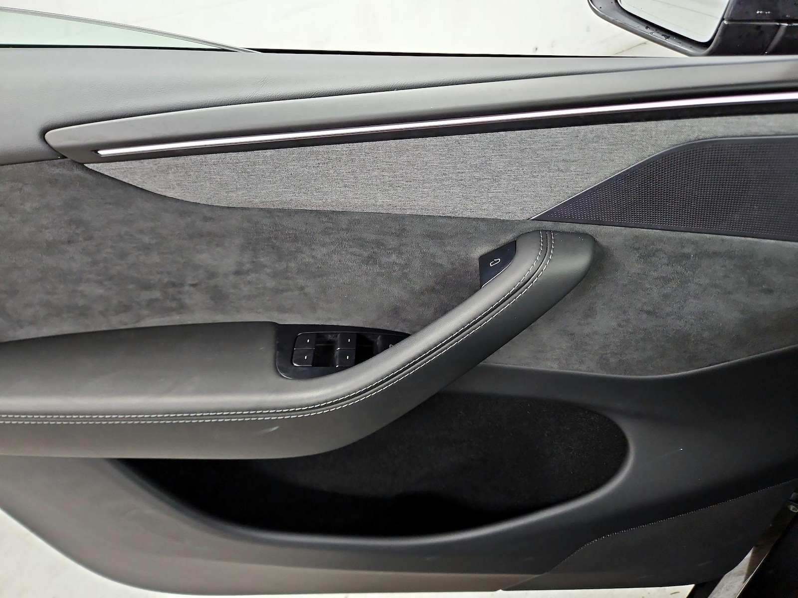 2026 Tesla Model Y Long Range - Photo 13