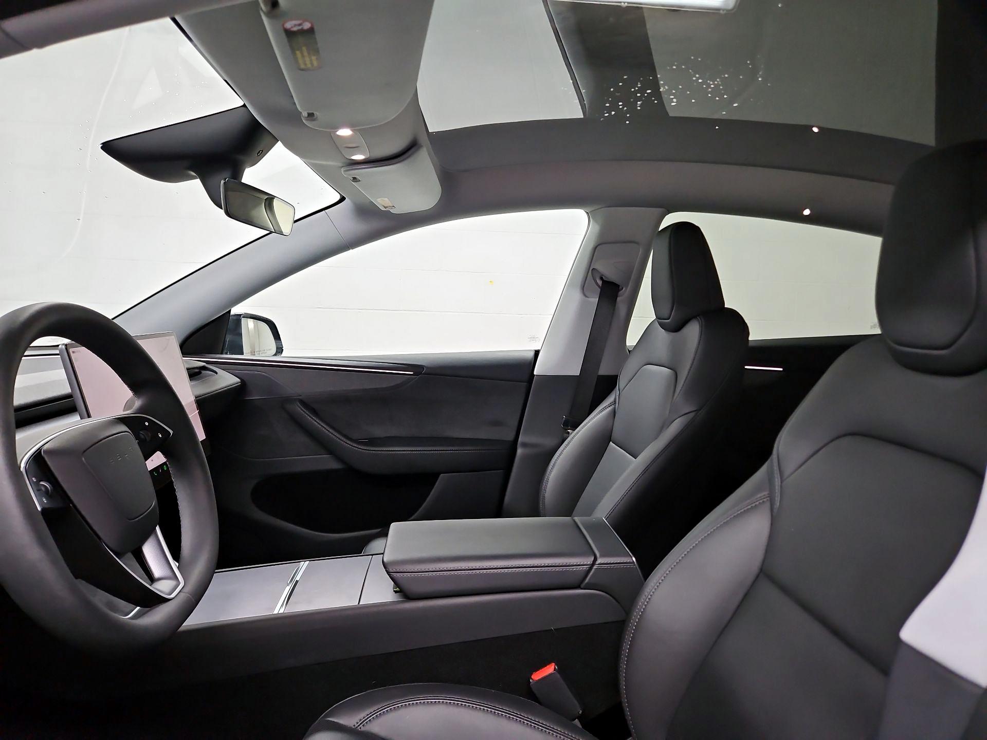 Thumbnail: 2026 Tesla Model Y - 19