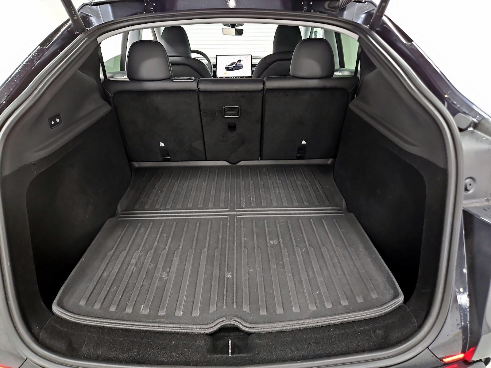 2026 Tesla Model Y Long Range - Photo 22