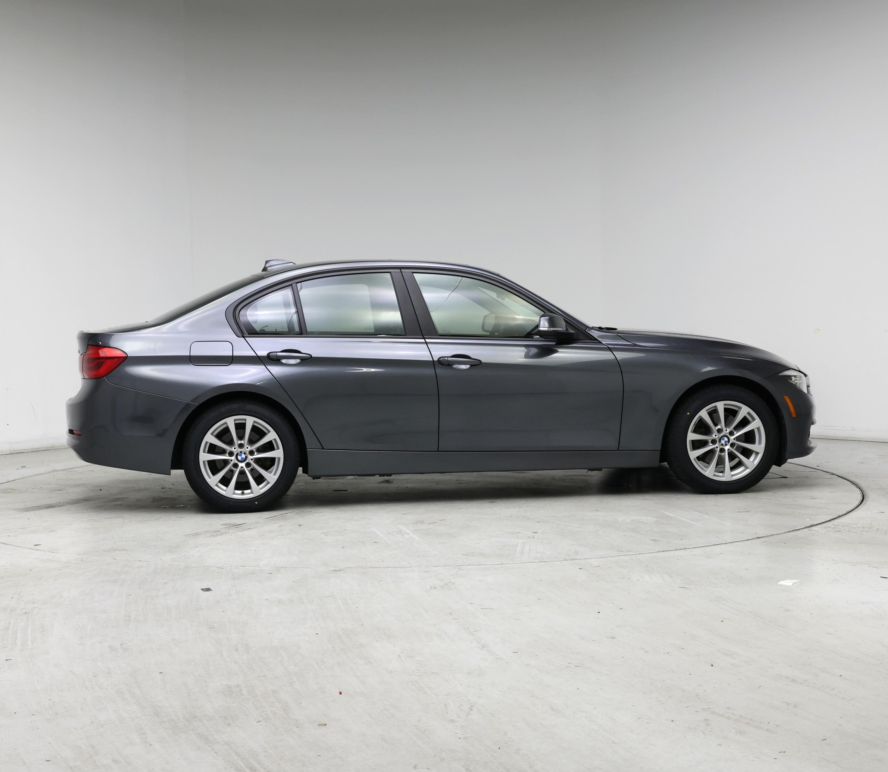 Thumbnail: 2018 BMW 3 Series - 7