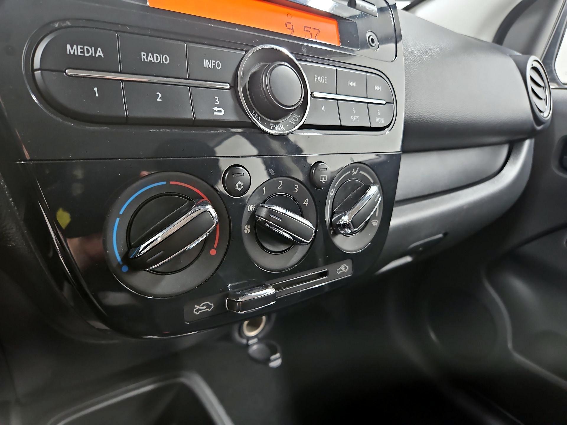 Thumbnail: 2017 Mitsubishi Mirage G4 - 15