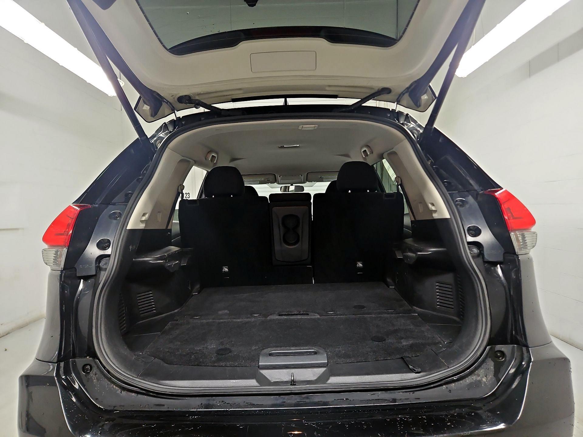 Thumbnail: 2018 Nissan Rogue - 20