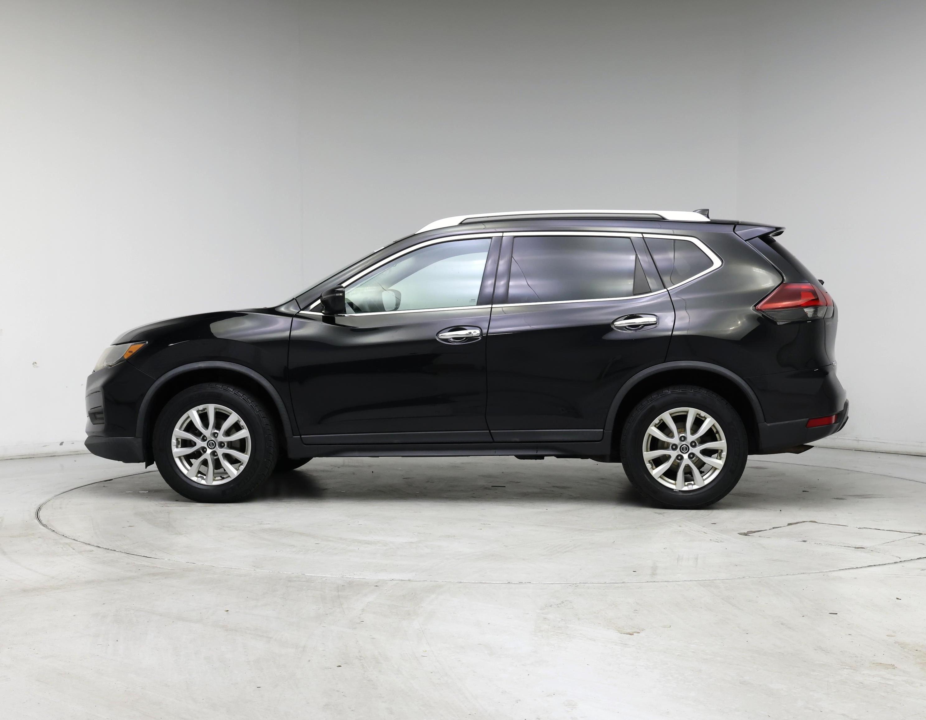 Thumbnail: 2018 Nissan Rogue - 3