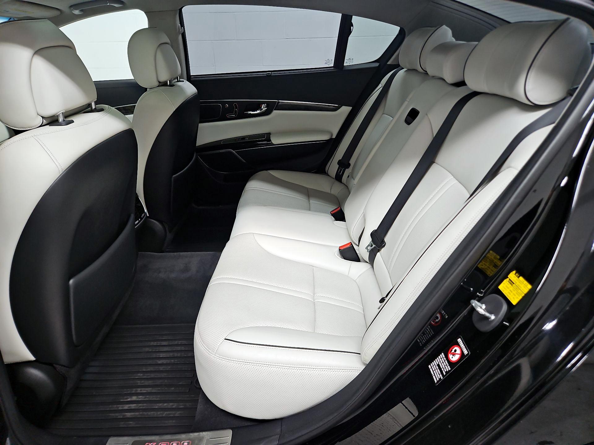 Thumbnail: 2015 Kia K900 - 20