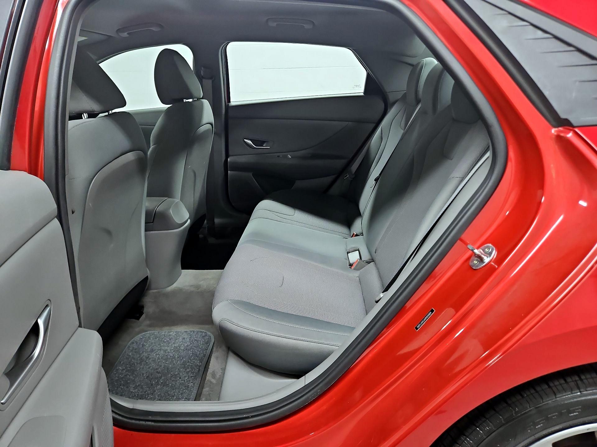 Thumbnail: 2021 Hyundai Elantra - 19