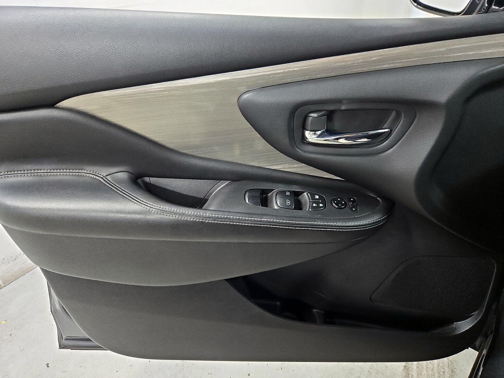 Thumbnail: 2015 Nissan Murano - 12