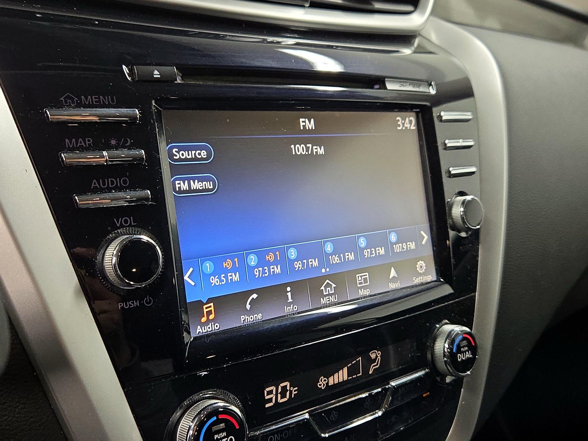 Thumbnail: 2015 Nissan Murano - 16