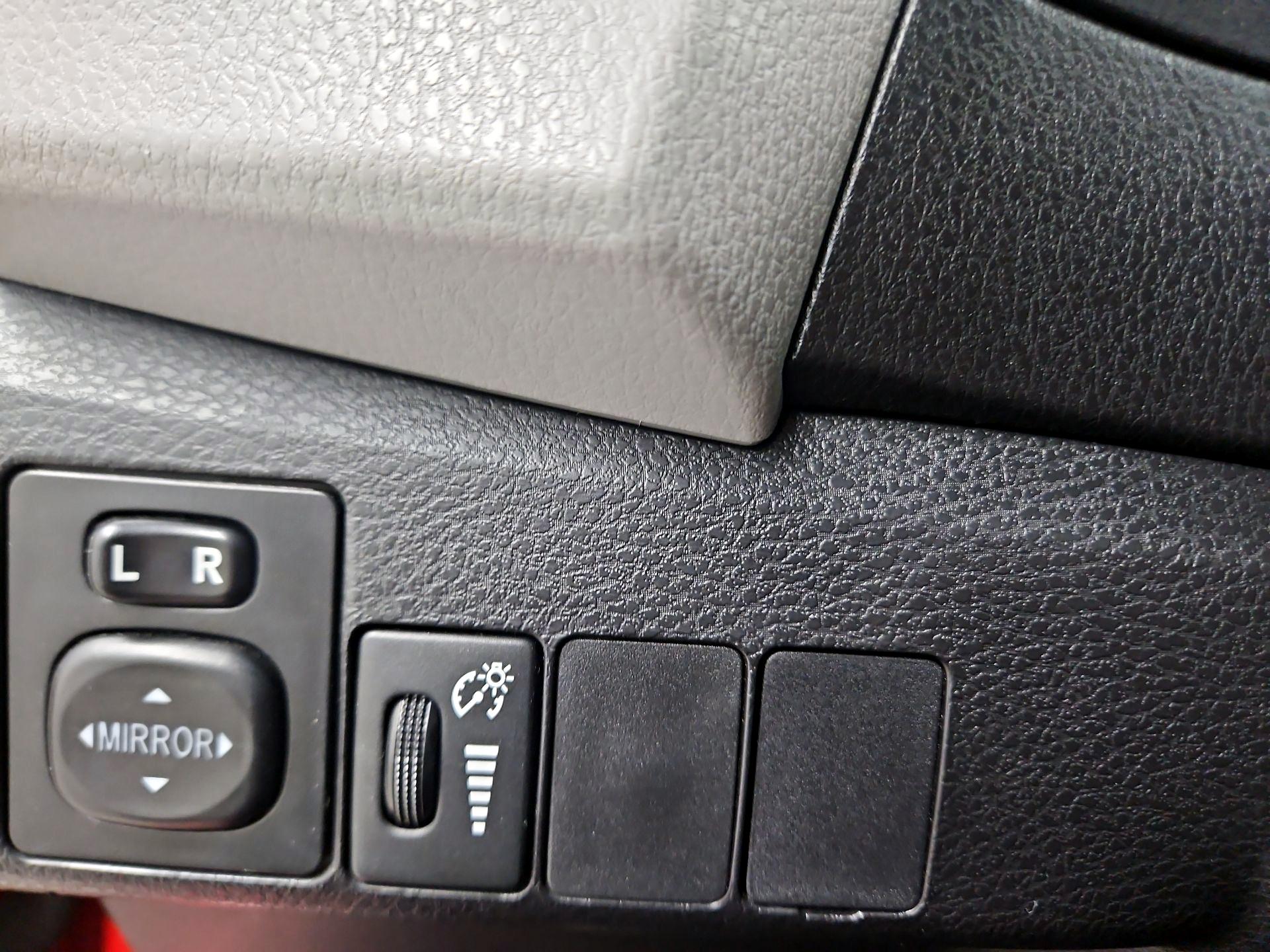 Thumbnail: 2014 Toyota Corolla - 13