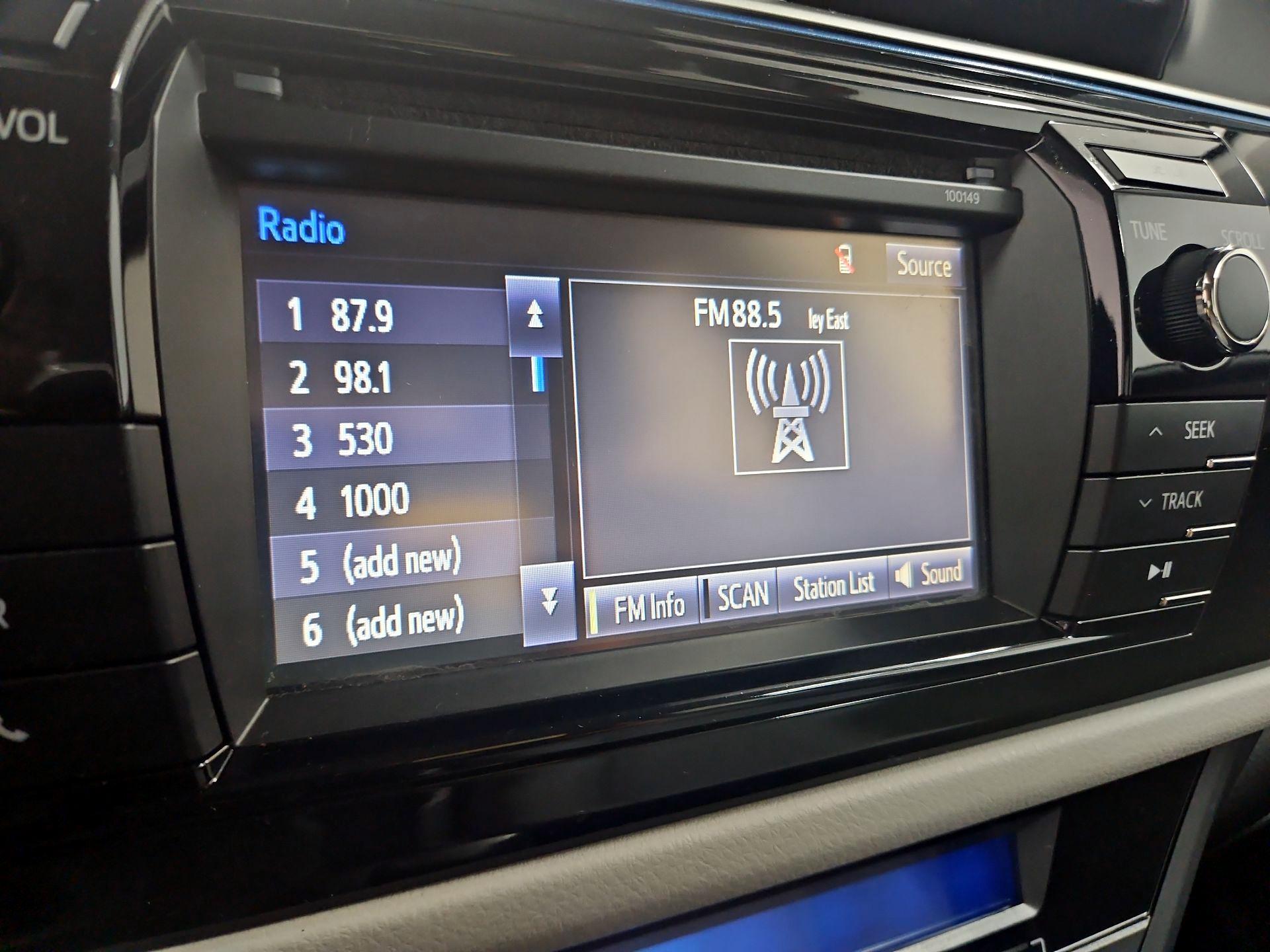 Thumbnail: 2014 Toyota Corolla - 15