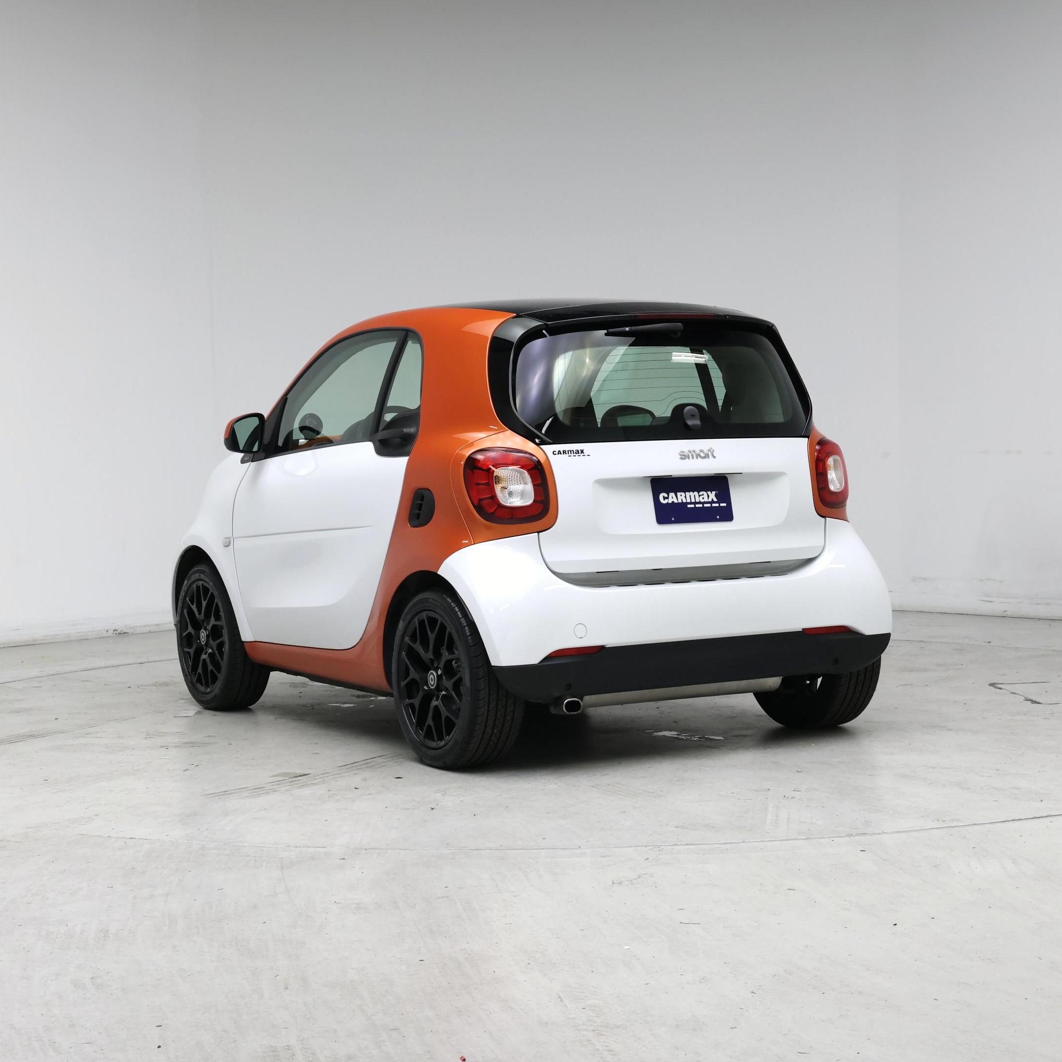 Thumbnail: 2016 smart fortwo - 2
