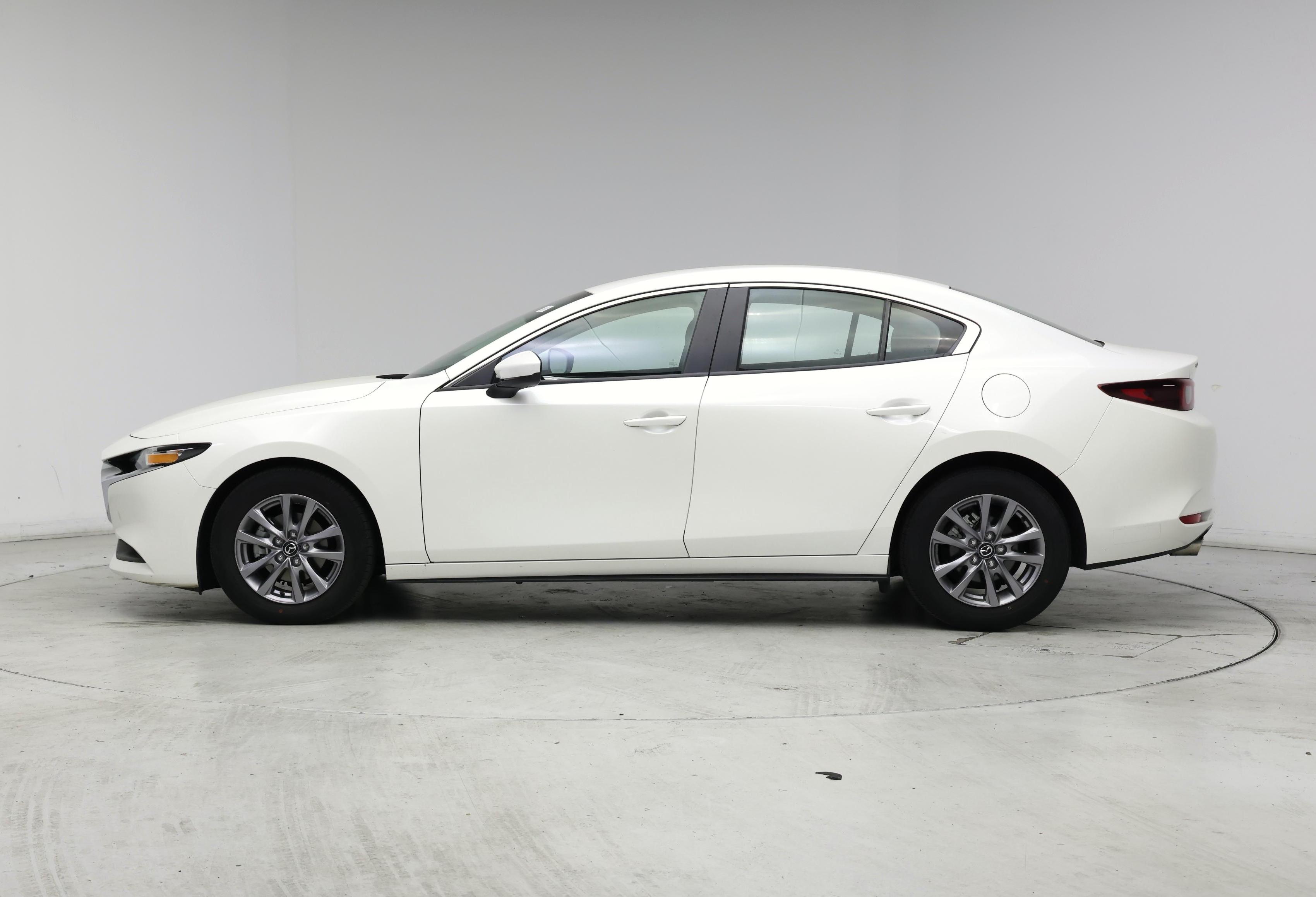 Thumbnail: 2022 Mazda Mazda3 - 3