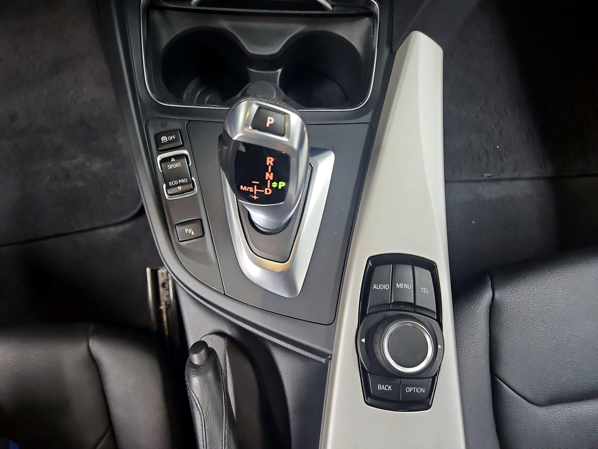 Thumbnail: 2016 BMW 3 Series - 17