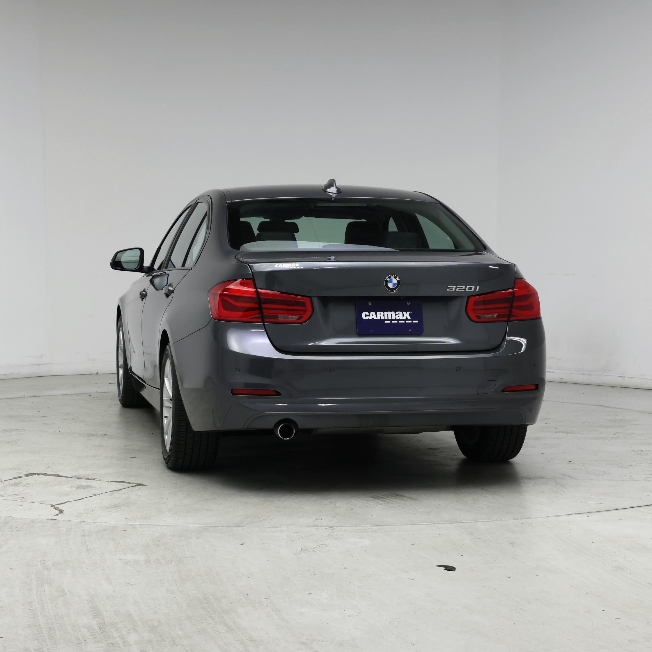 Thumbnail: 2016 BMW 3 Series - 6