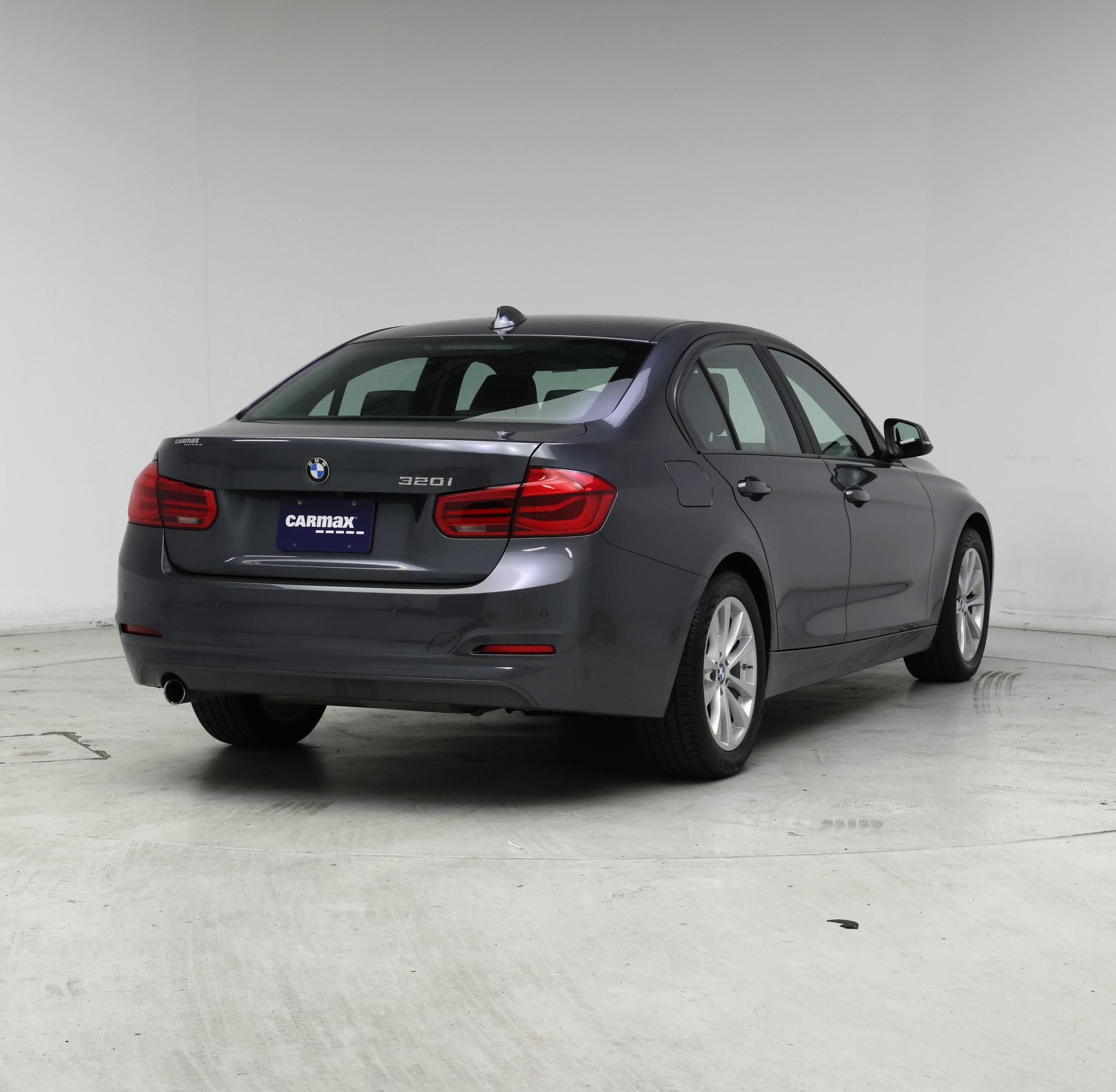 Thumbnail: 2016 BMW 3 Series - 8