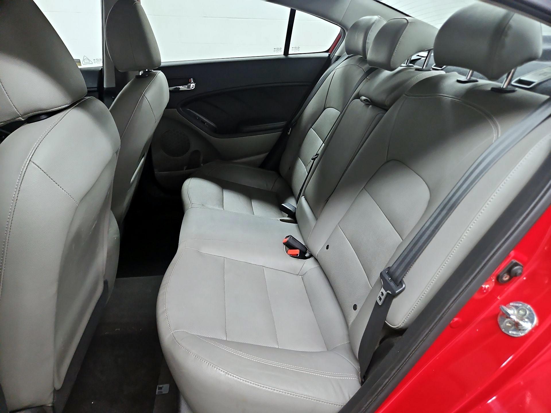 Thumbnail: 2015 Kia Forte - 20