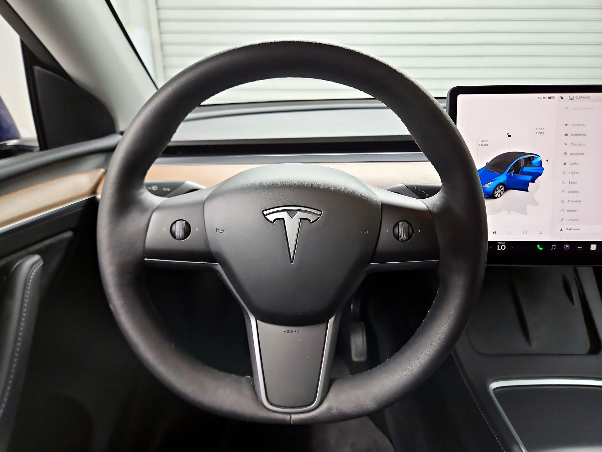 Thumbnail: 2023 Tesla Model Y - 10