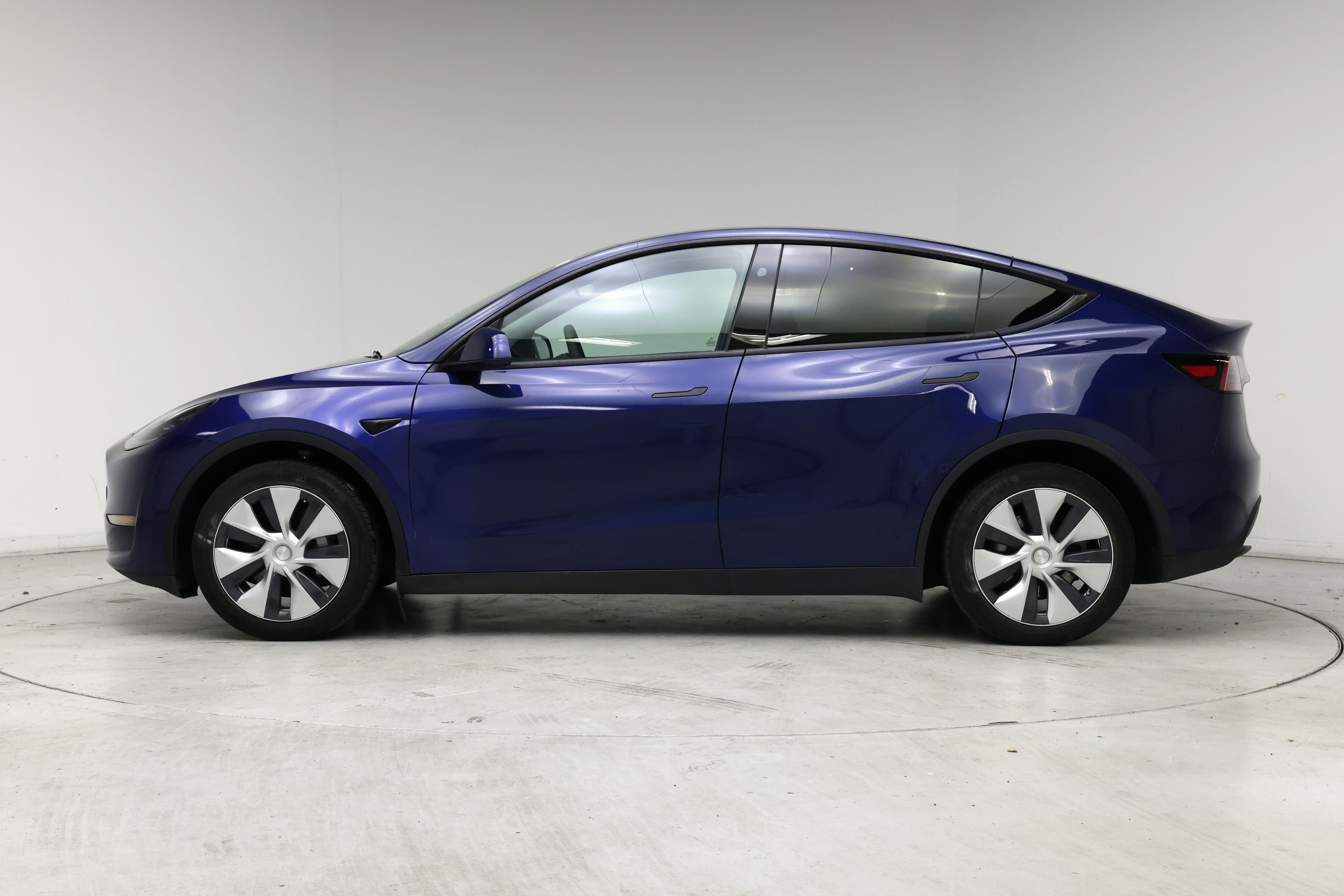 Thumbnail: 2023 Tesla Model Y - 3