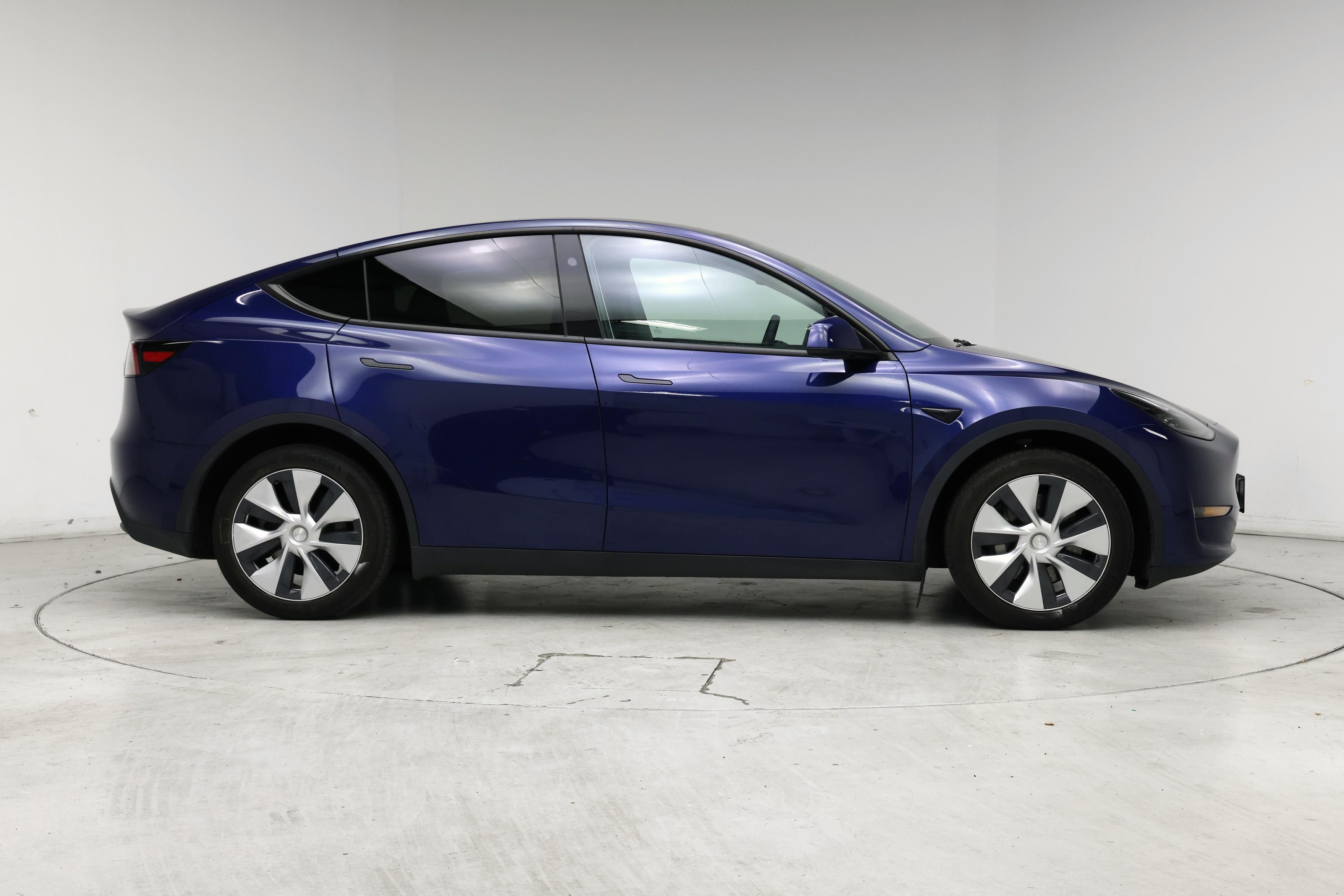 Thumbnail: 2023 Tesla Model Y - 7