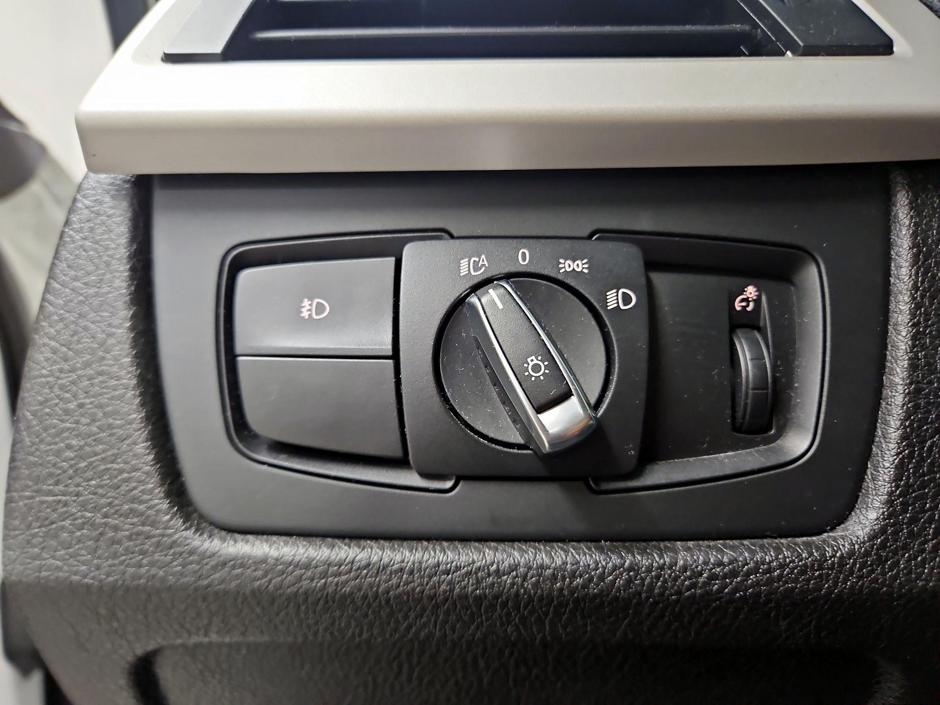 Thumbnail: 2015 BMW 3 Series - 13