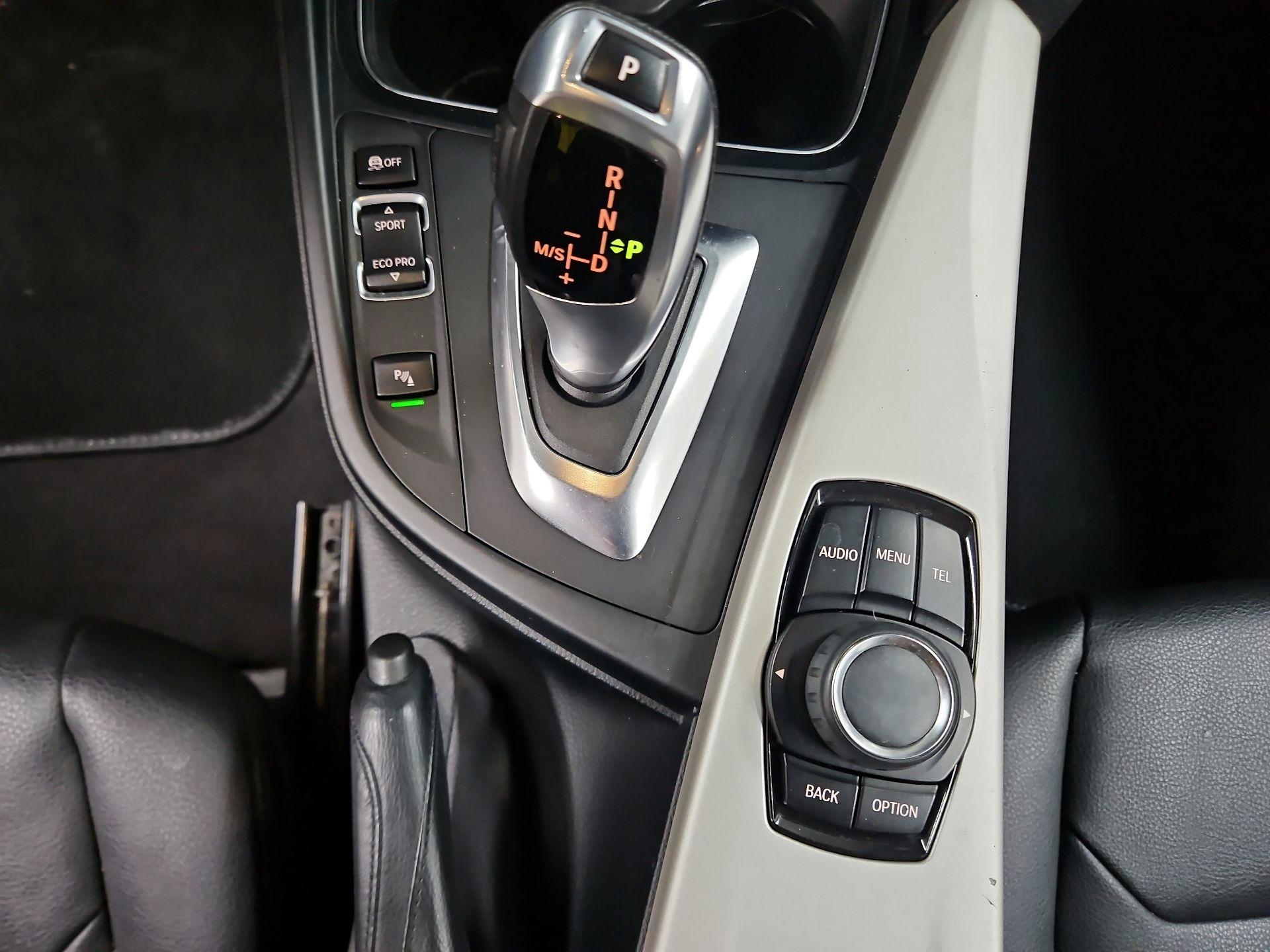 Thumbnail: 2015 BMW 3 Series - 17