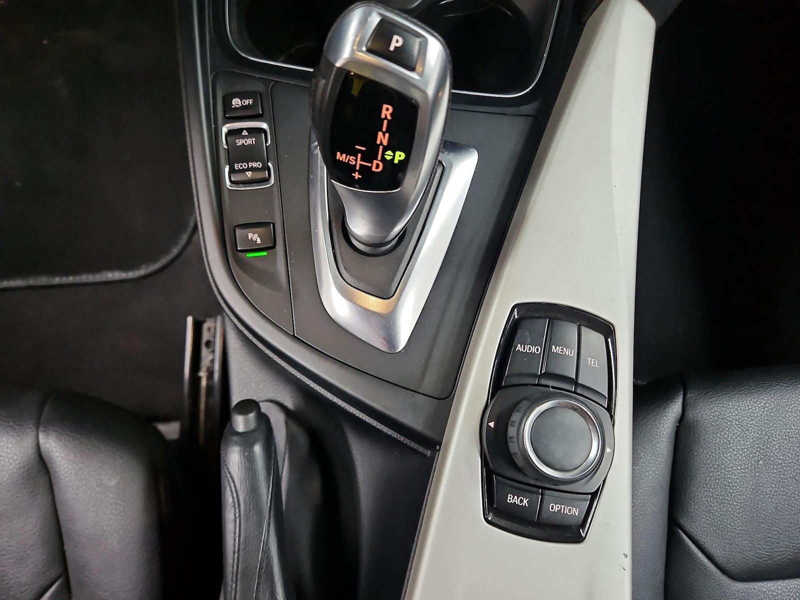 2015 BMW 3 Series 320i - Photo 18