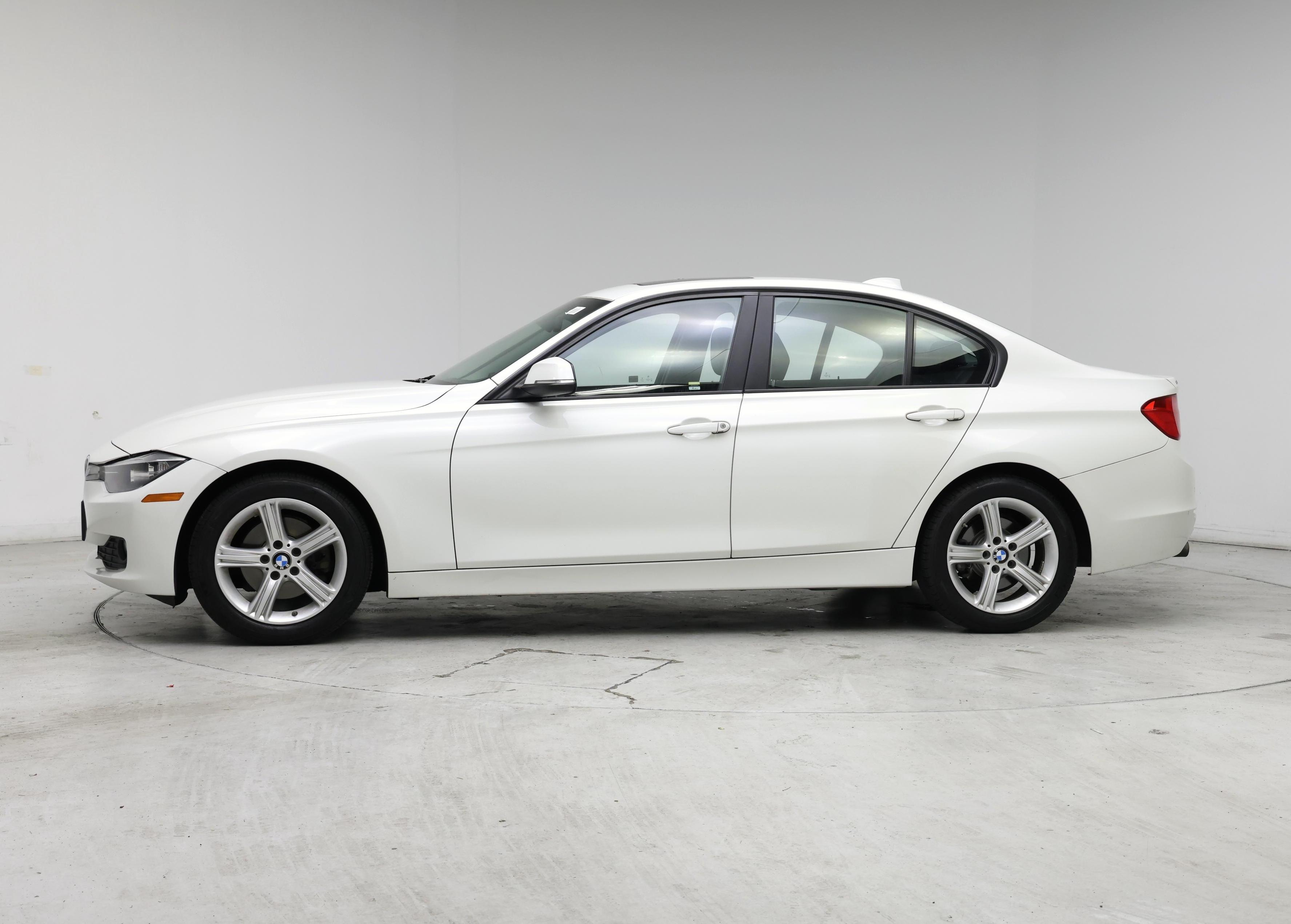Thumbnail: 2015 BMW 3 Series - 3