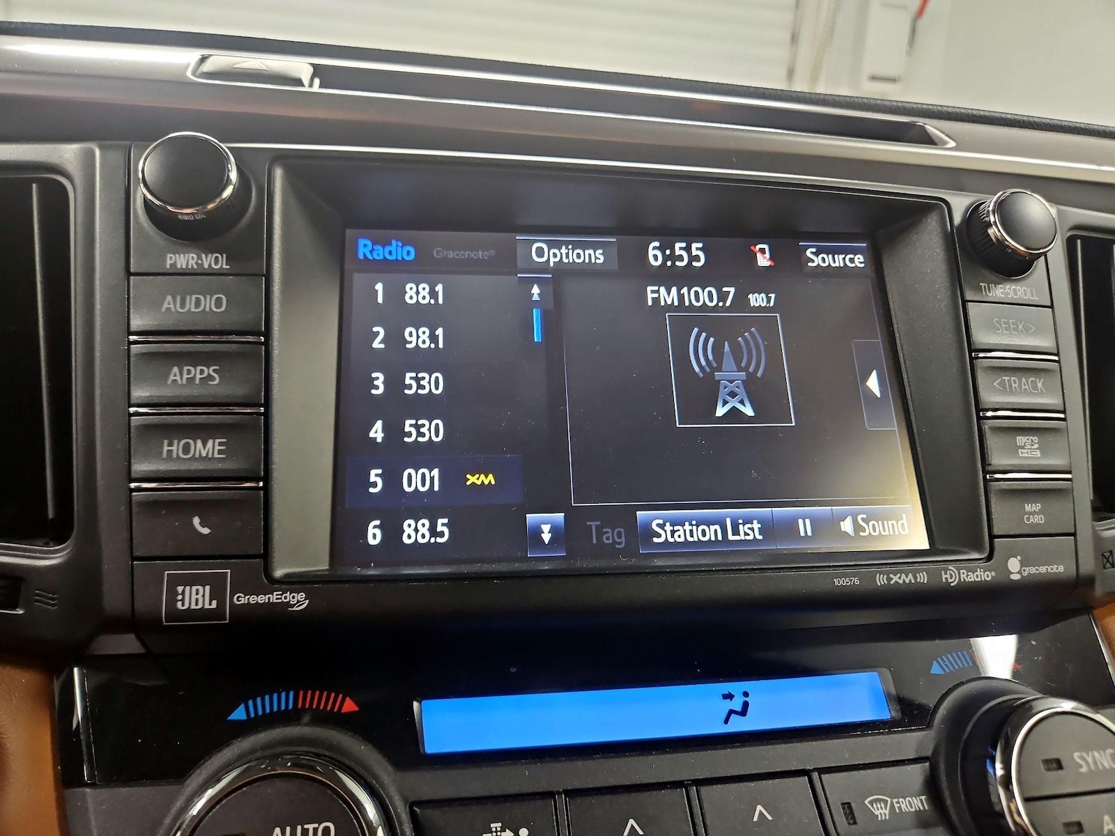 2016 Toyota RAV4 Limited - Photo 16