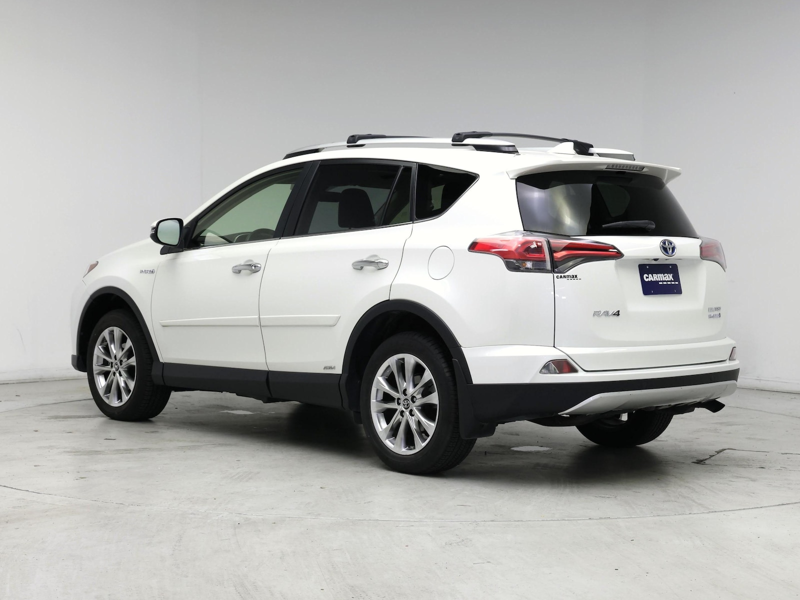 2016 Toyota RAV4 Limited - Photo 3
