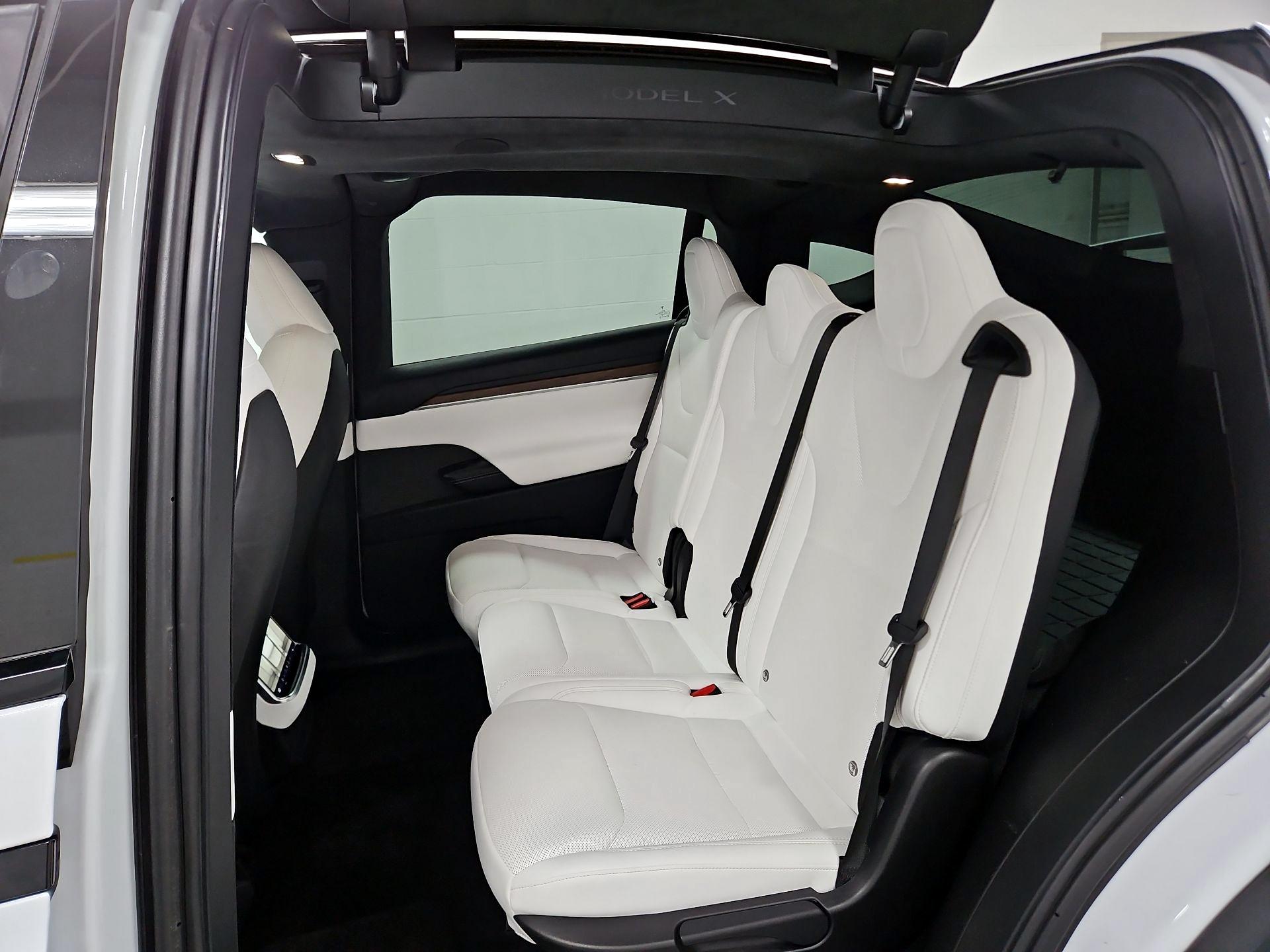 Thumbnail: 2023 Tesla Model X - 19