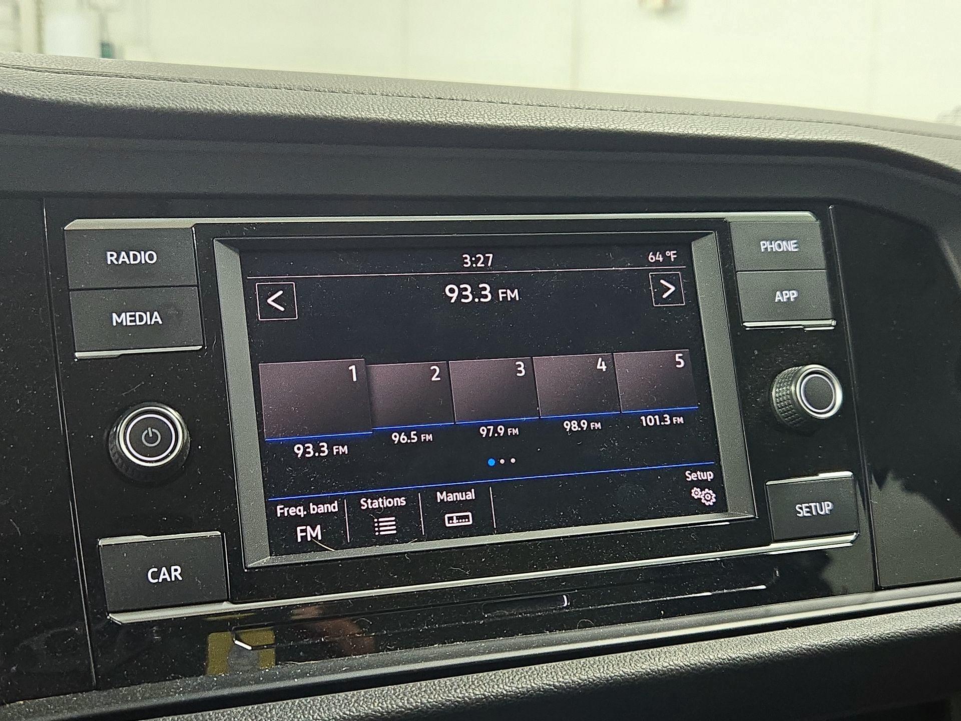 Thumbnail: 2019 Volkswagen Jetta - 15