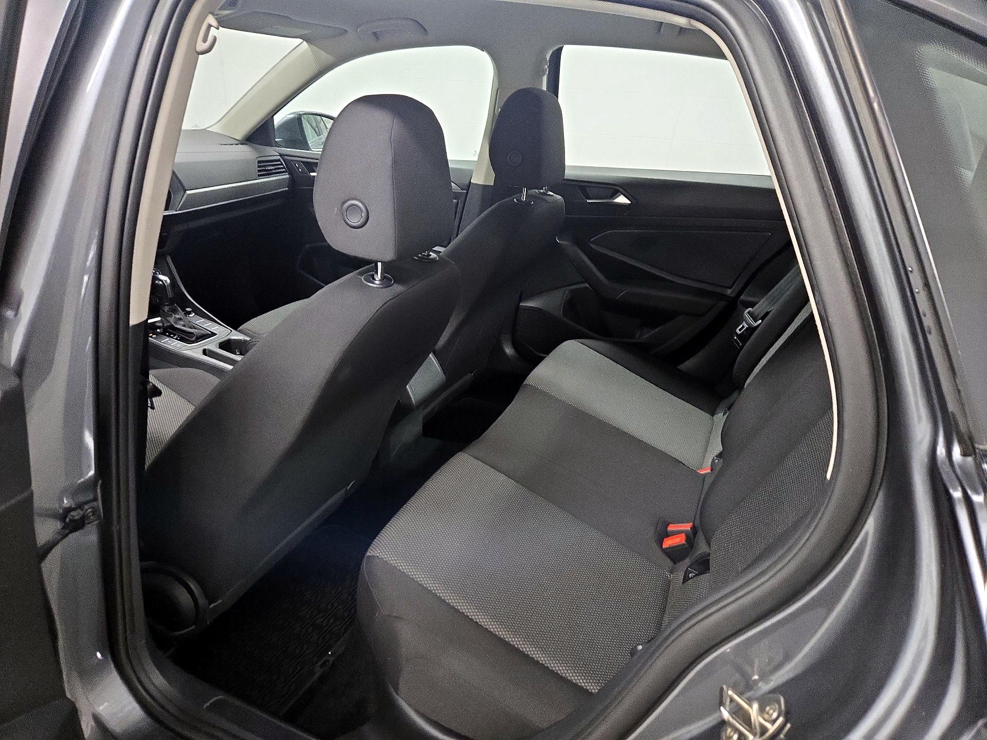 Thumbnail: 2019 Volkswagen Jetta - 19