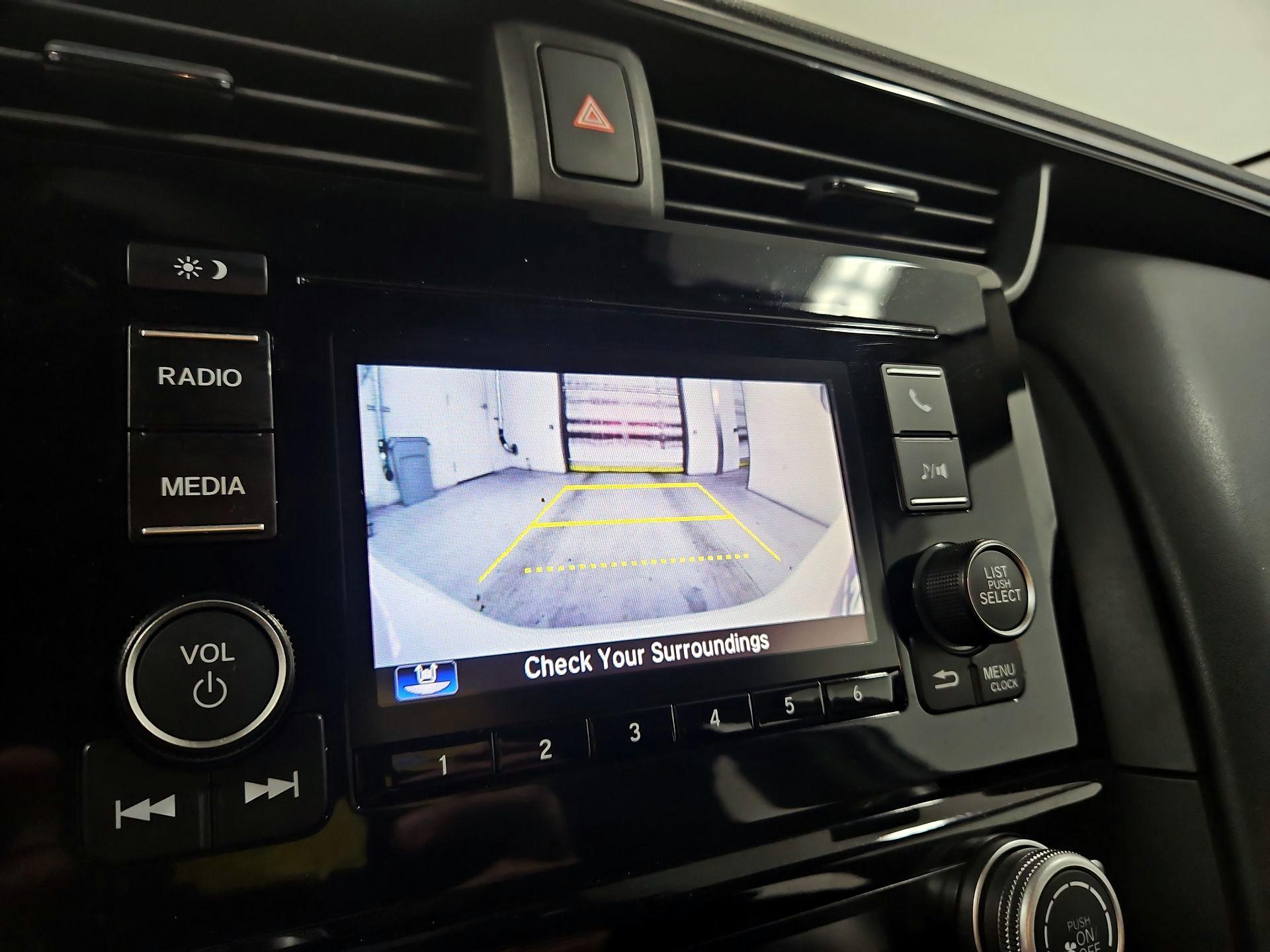 Thumbnail: 2019 Honda Insight - 14