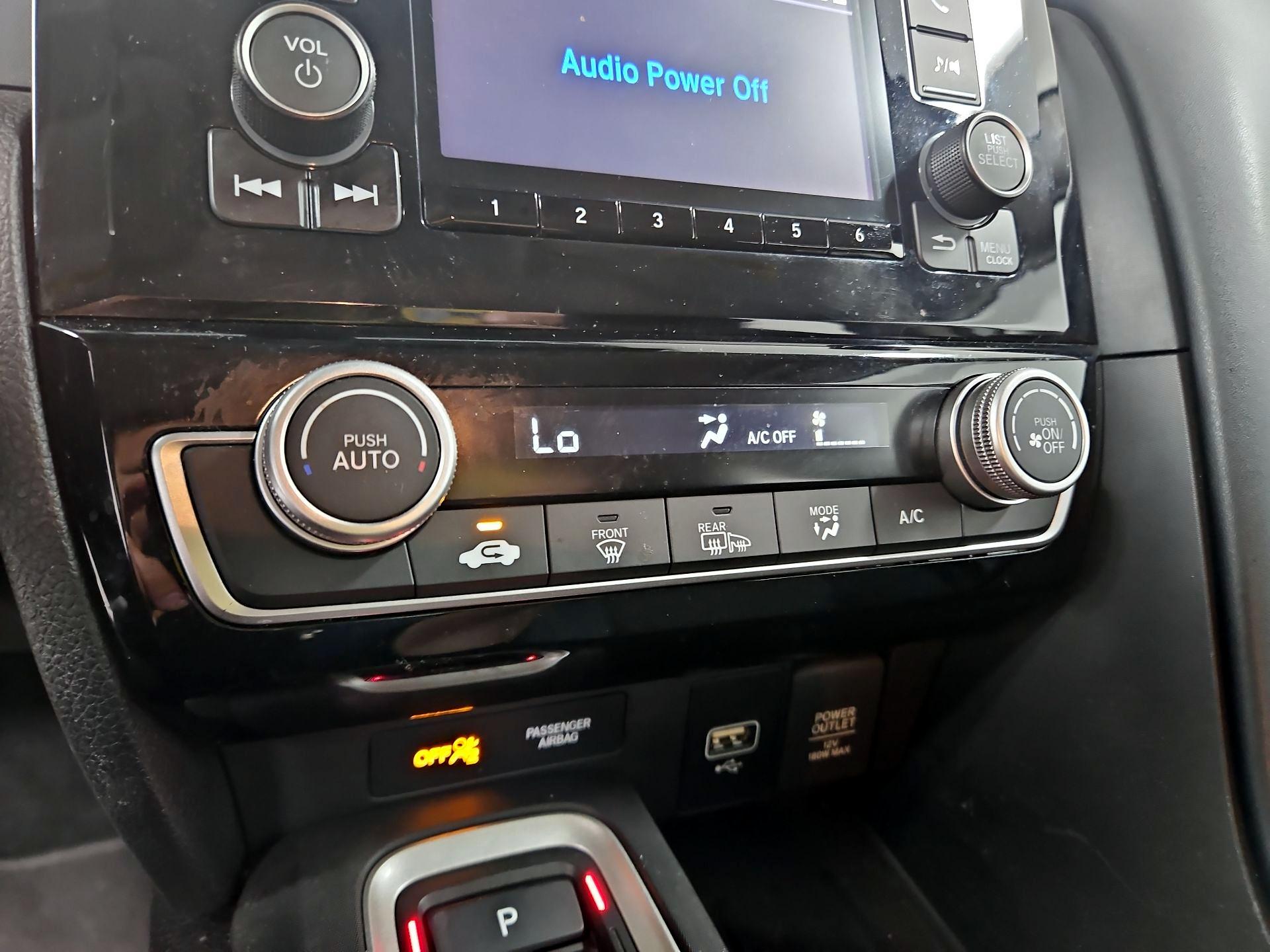 Thumbnail: 2019 Honda Insight - 16