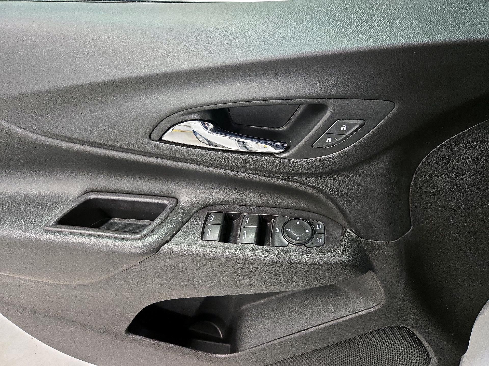 Thumbnail: 2021 Chevrolet Equinox - 12
