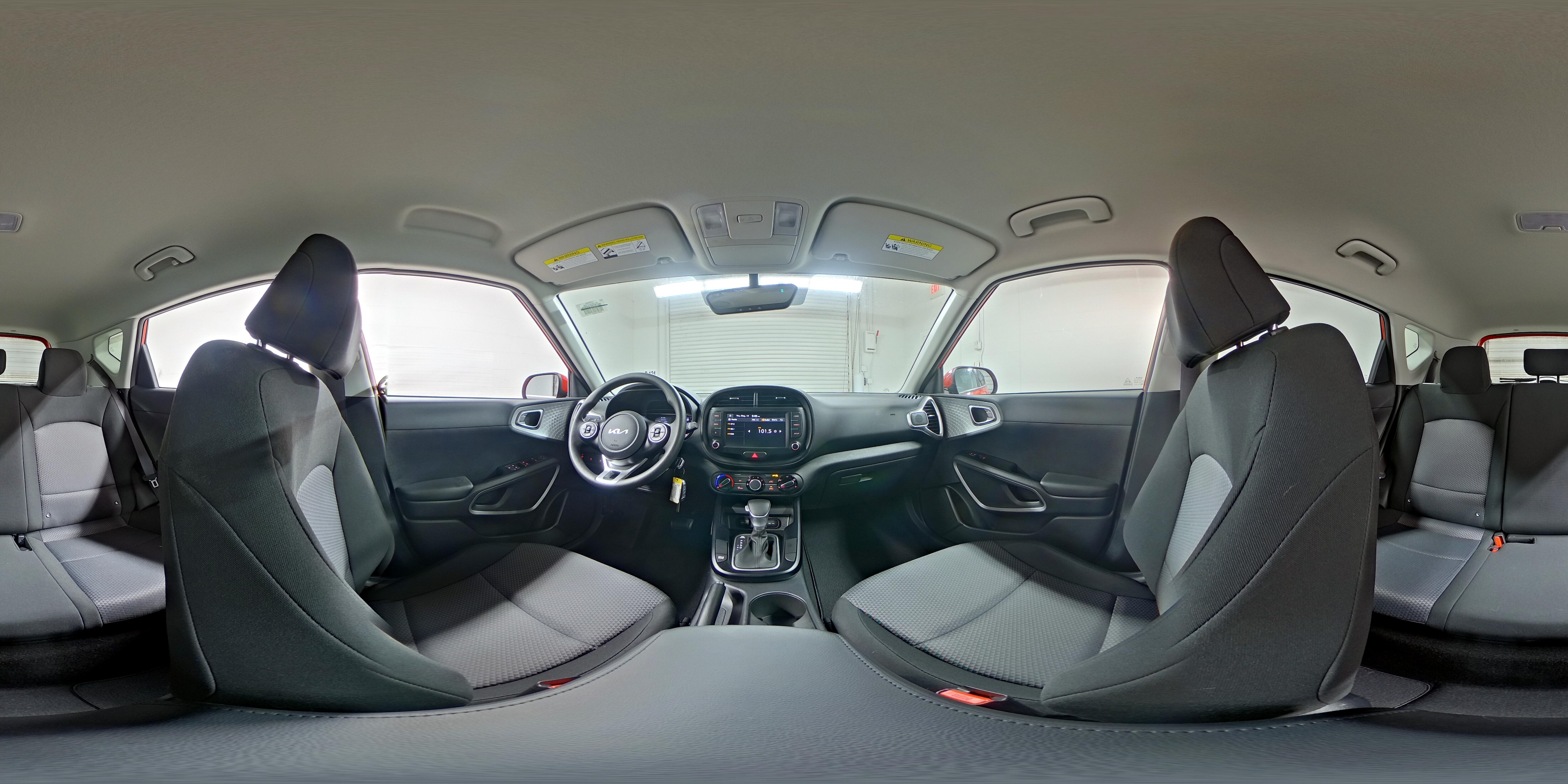 2022 Kia Soul LX - Photo 24