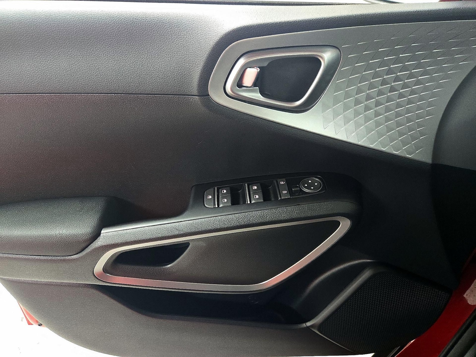 2022 Kia Soul LX - Photo 13