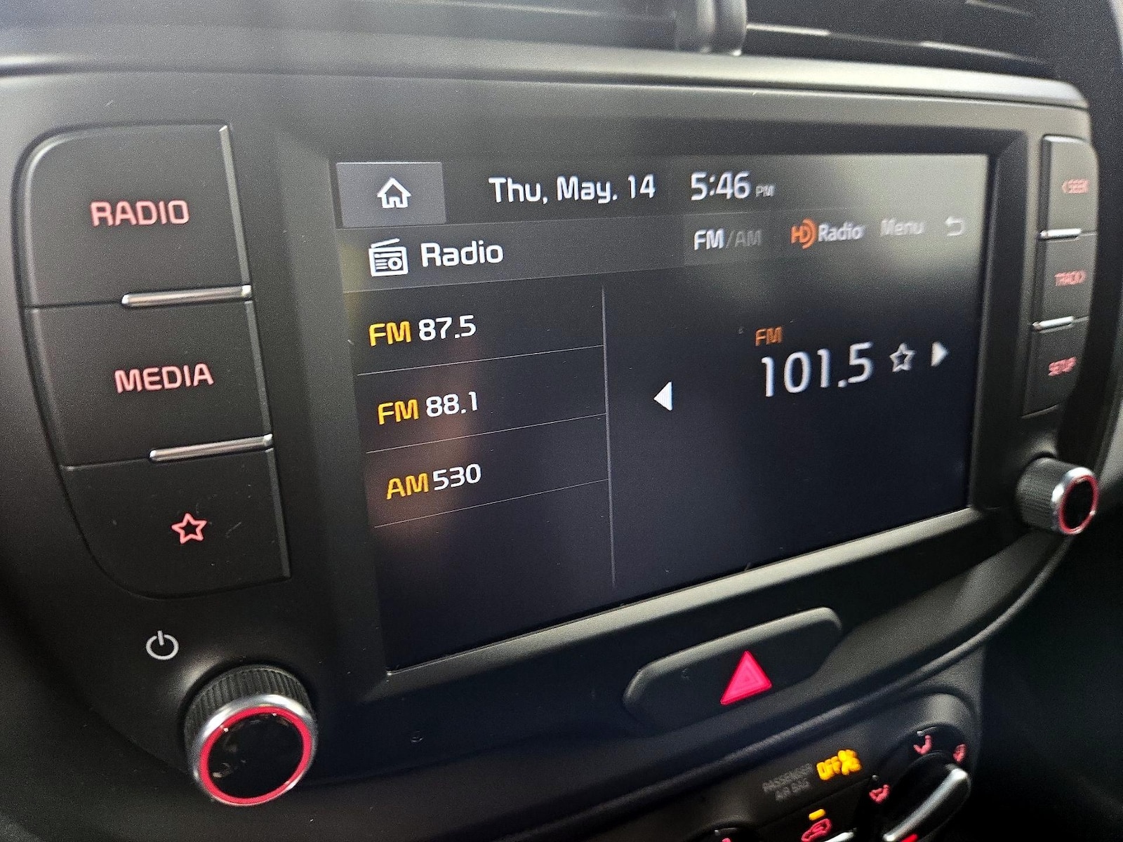 2022 Kia Soul LX - Photo 16