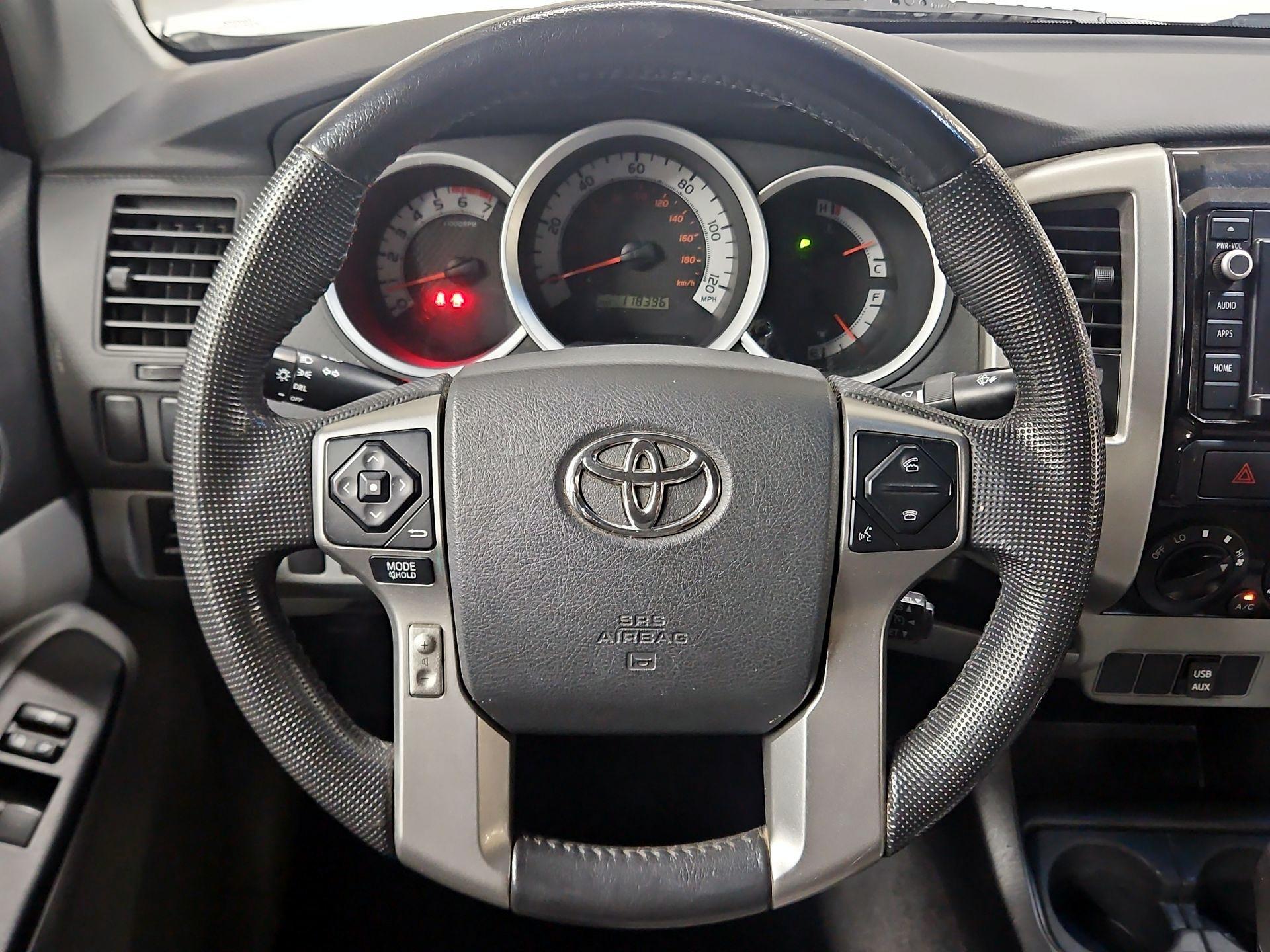 Thumbnail: 2014 Toyota Tacoma - 10