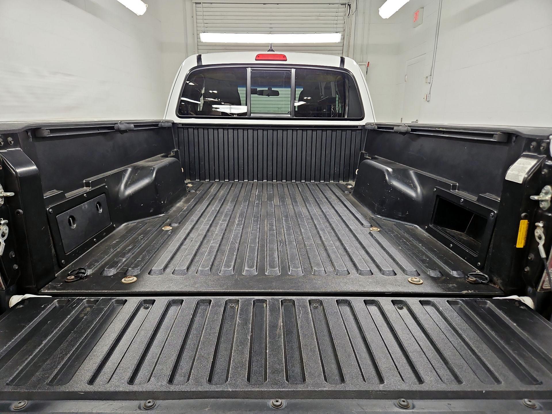 Thumbnail: 2014 Toyota Tacoma - 20