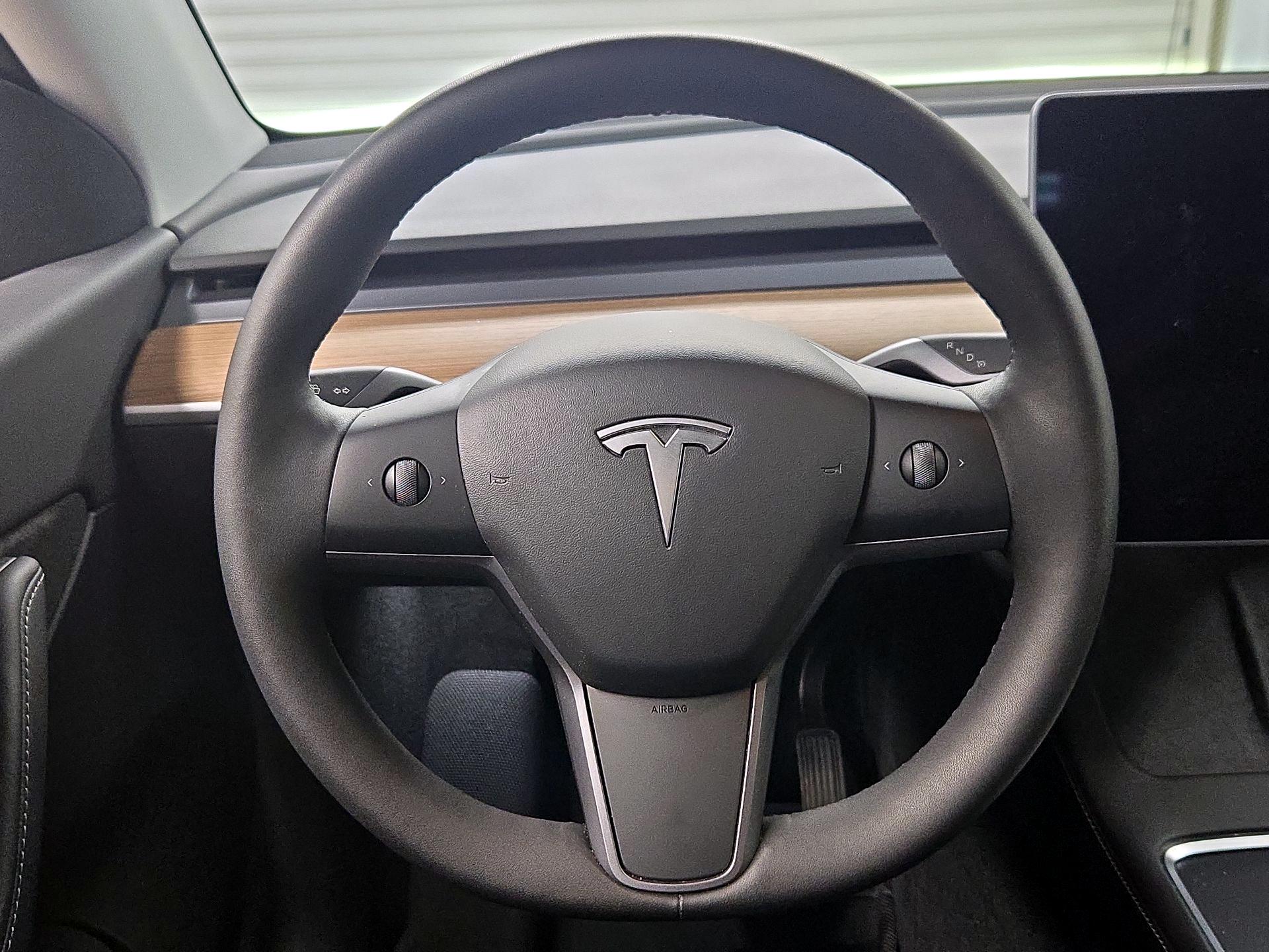 Thumbnail: 2022 Tesla Model Y - 10