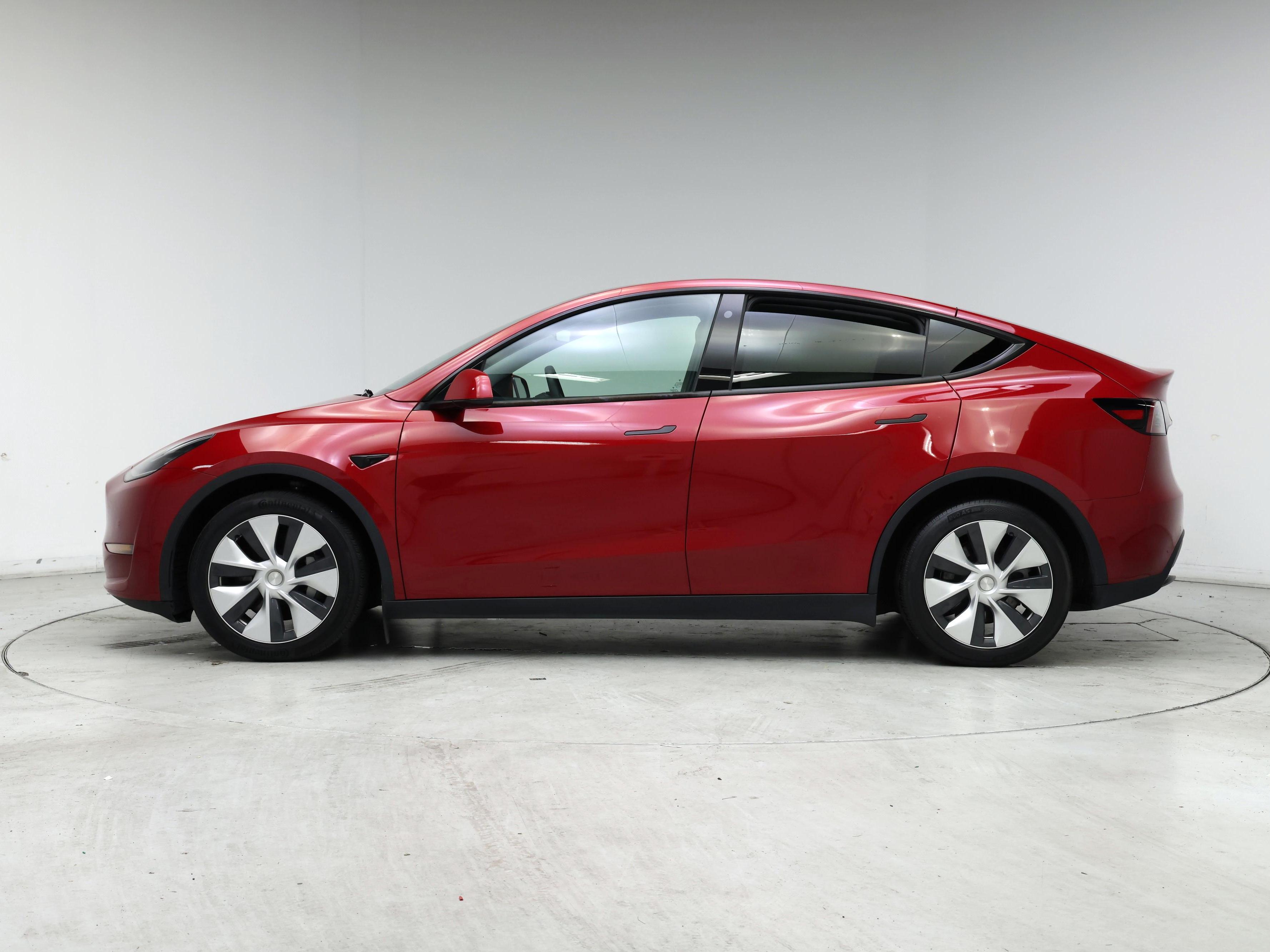 Thumbnail: 2022 Tesla Model Y - 3