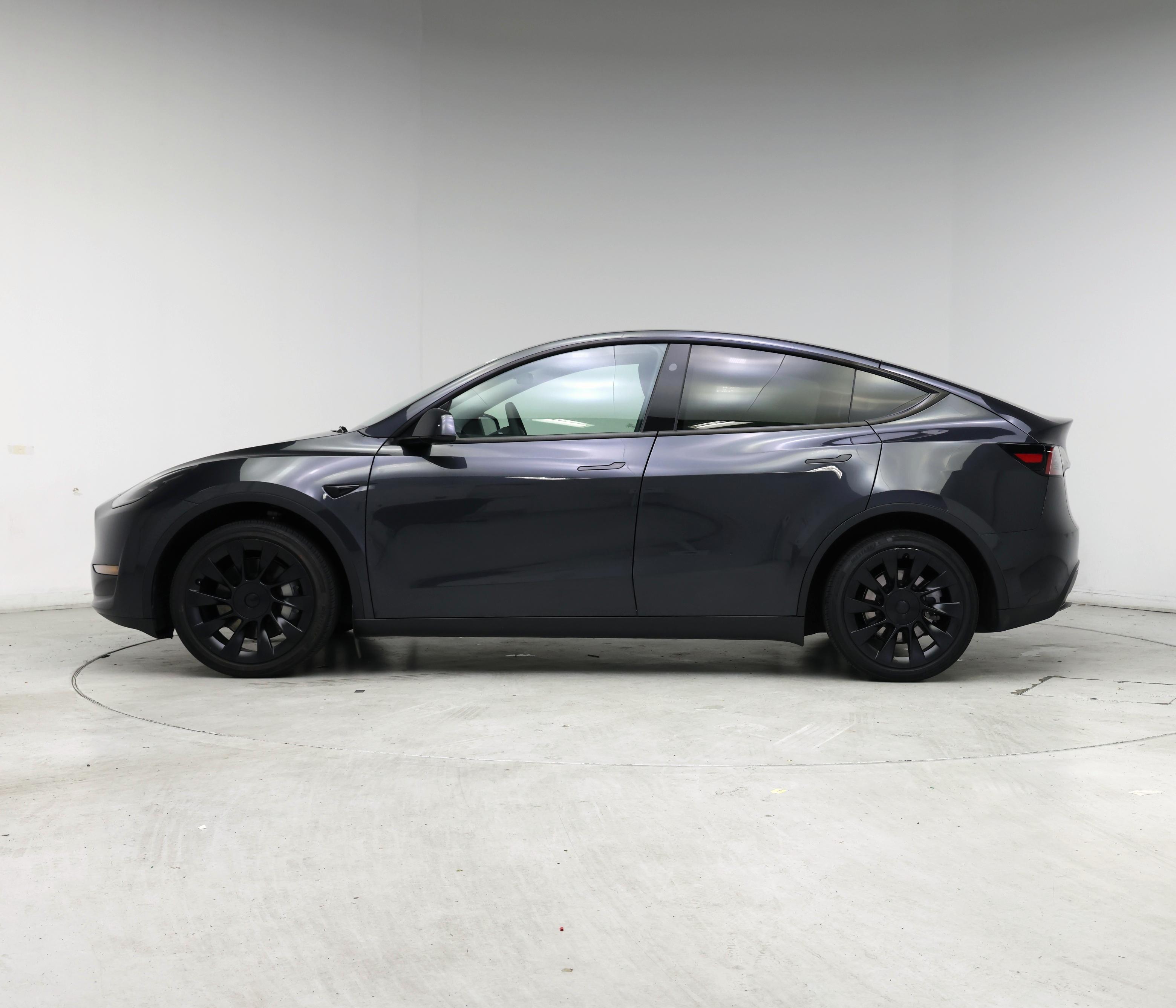 Thumbnail: 2024 Tesla Model Y - 3