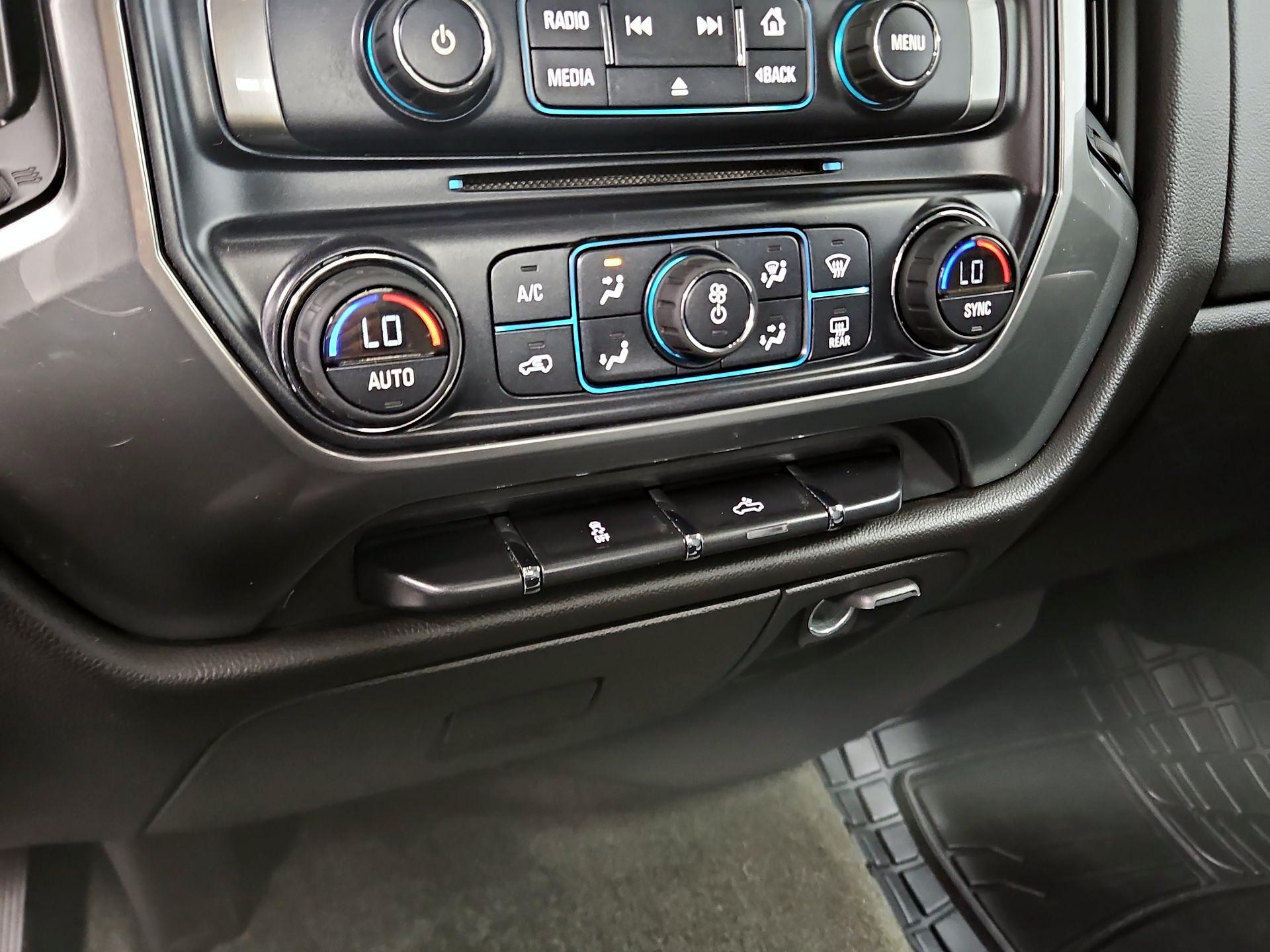Thumbnail: 2016 Chevrolet Silverado 1500 - 16
