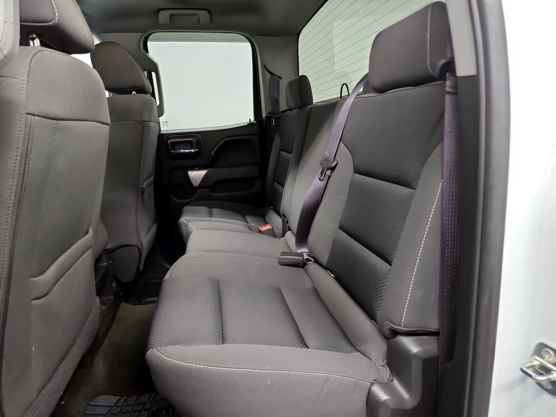 Thumbnail: 2016 Chevrolet Silverado 1500 - 19
