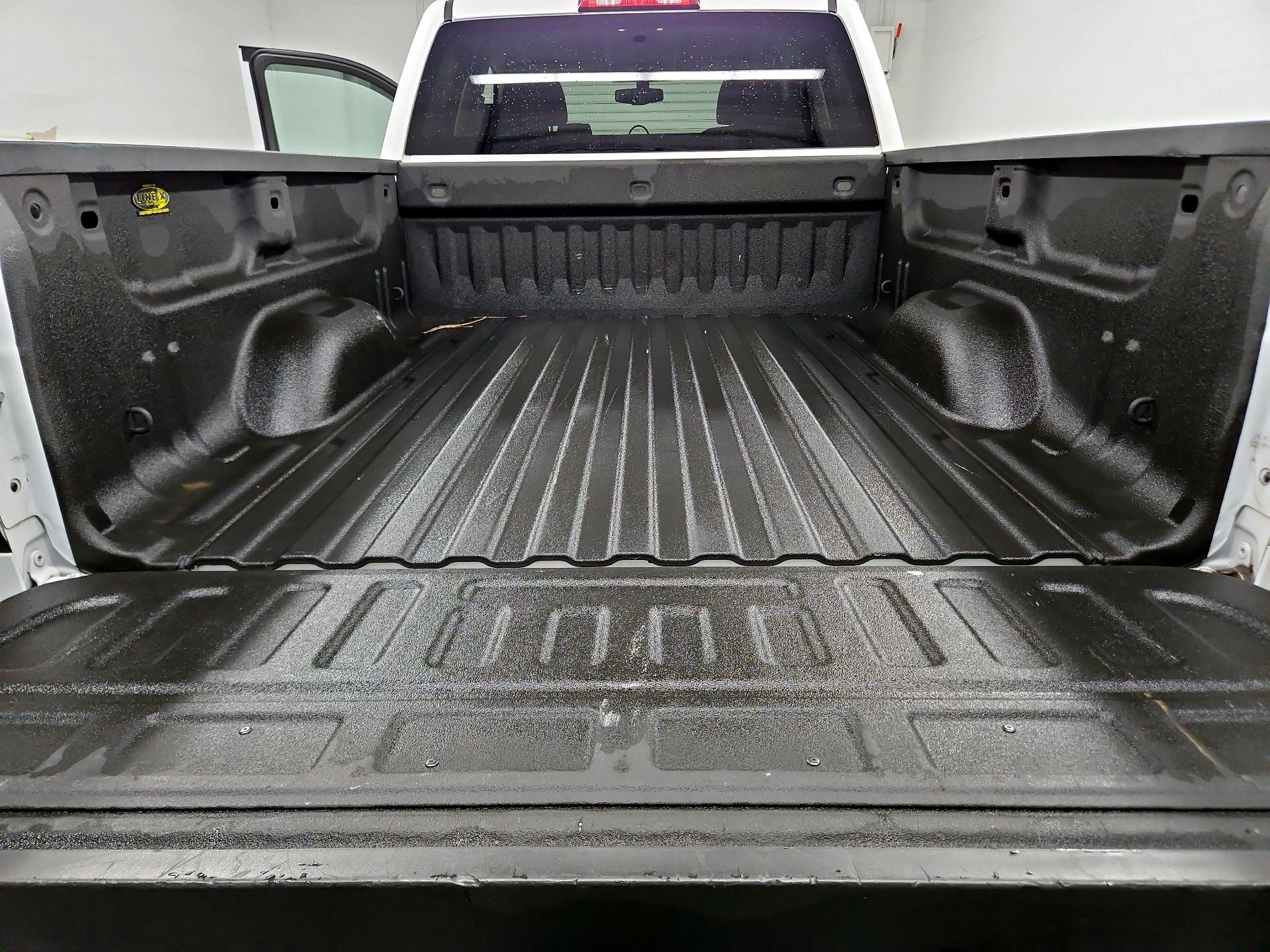 Thumbnail: 2016 Chevrolet Silverado 1500 - 20